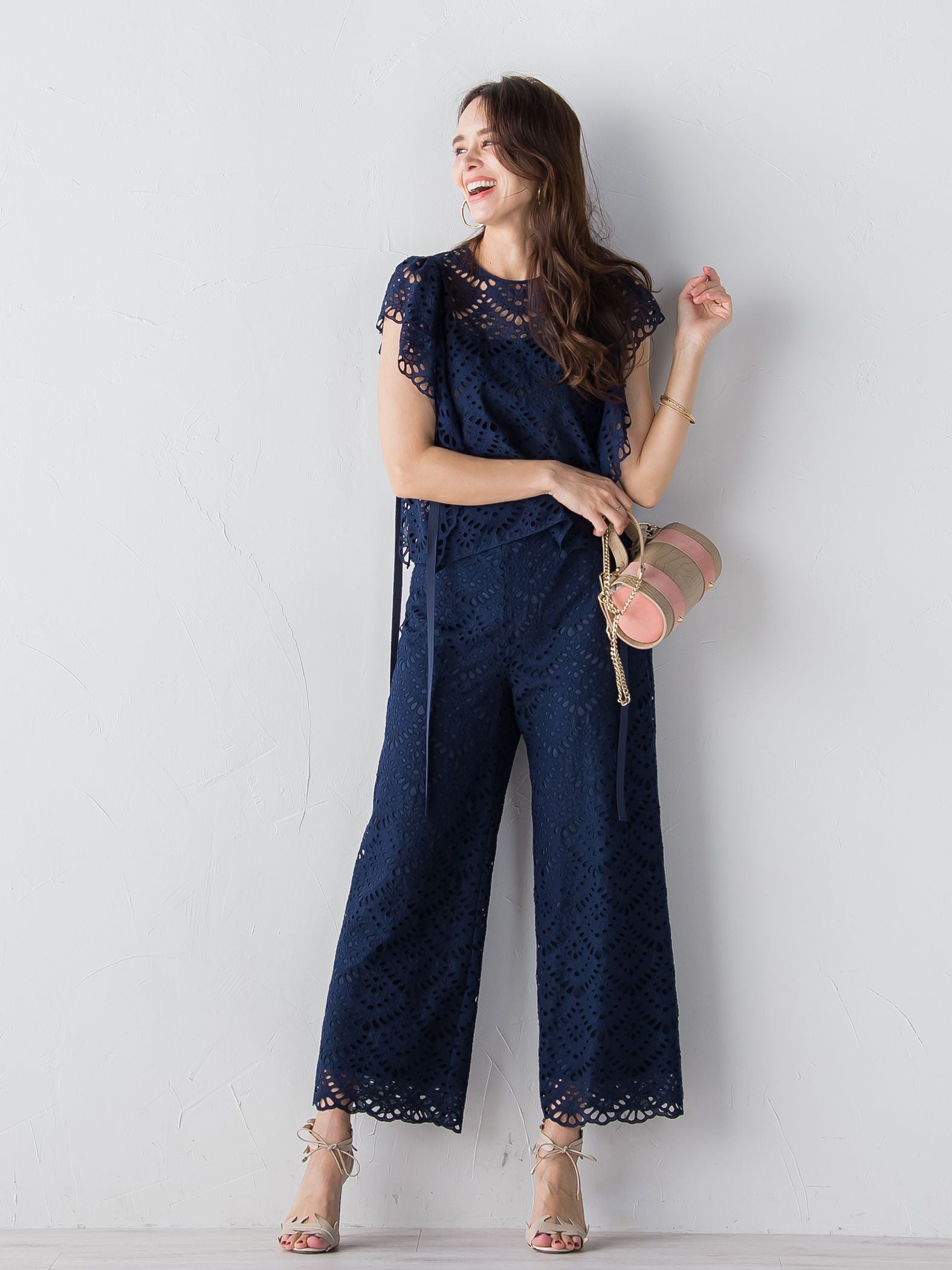 コットンレース刺繍袖ラッフルブラウス≪SET UP対応≫