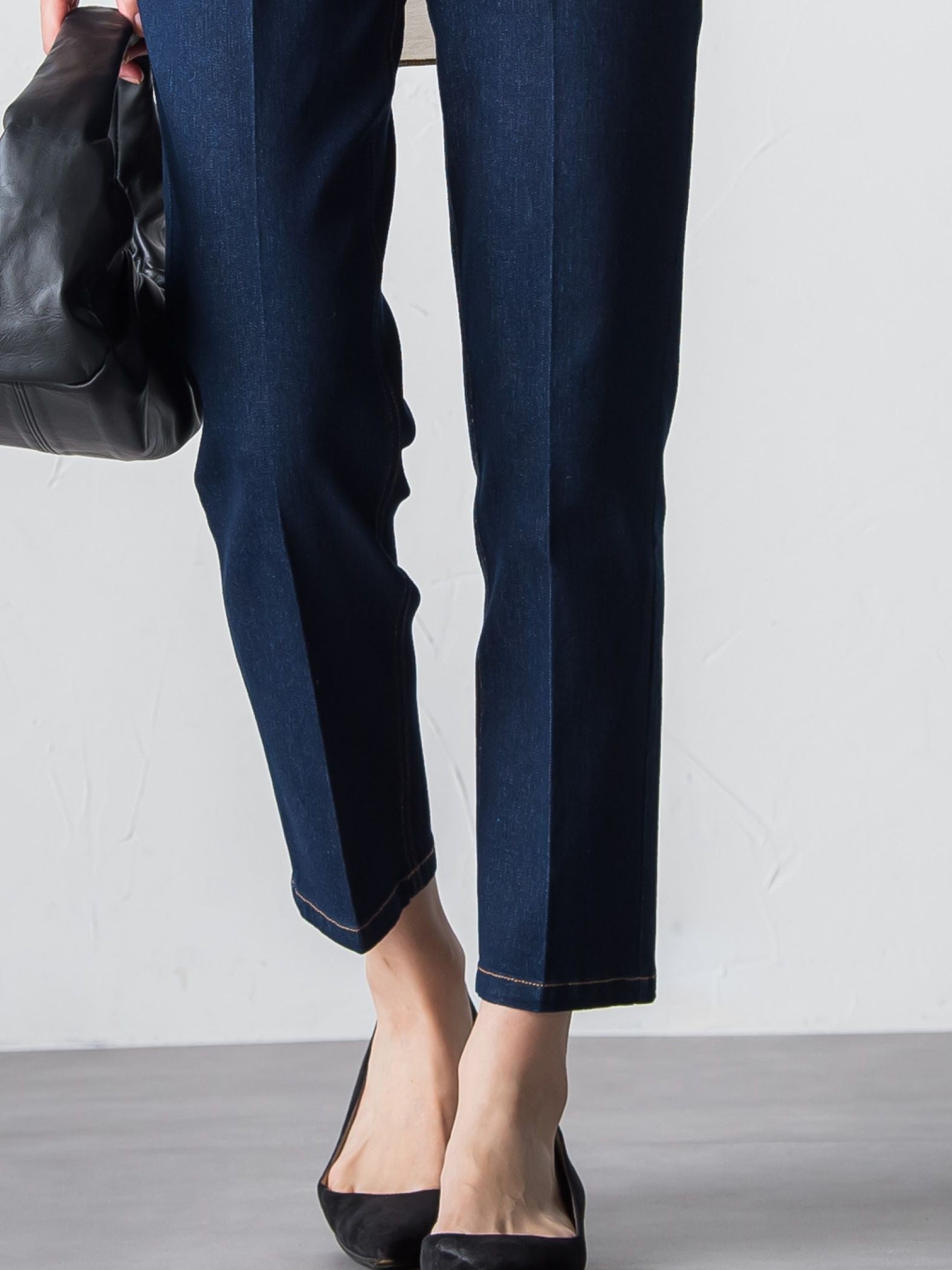ストレッチテーパードデニムパンツ≪洗濯機で洗える≫