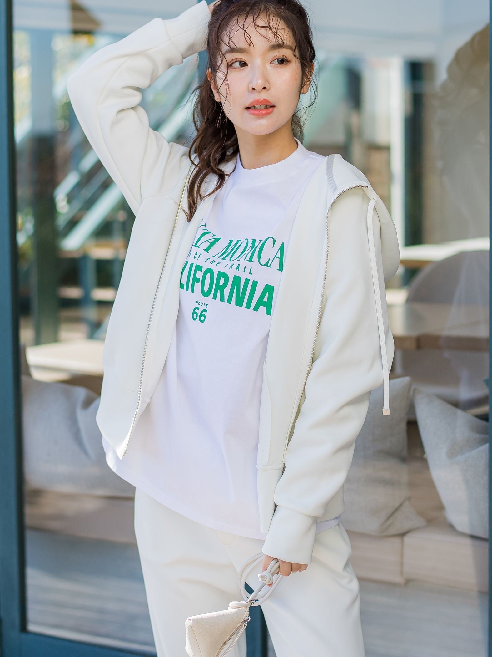 【ロングシーズン大活躍の多機能素材】ダブルzipパーカー《洗濯機で洗える》