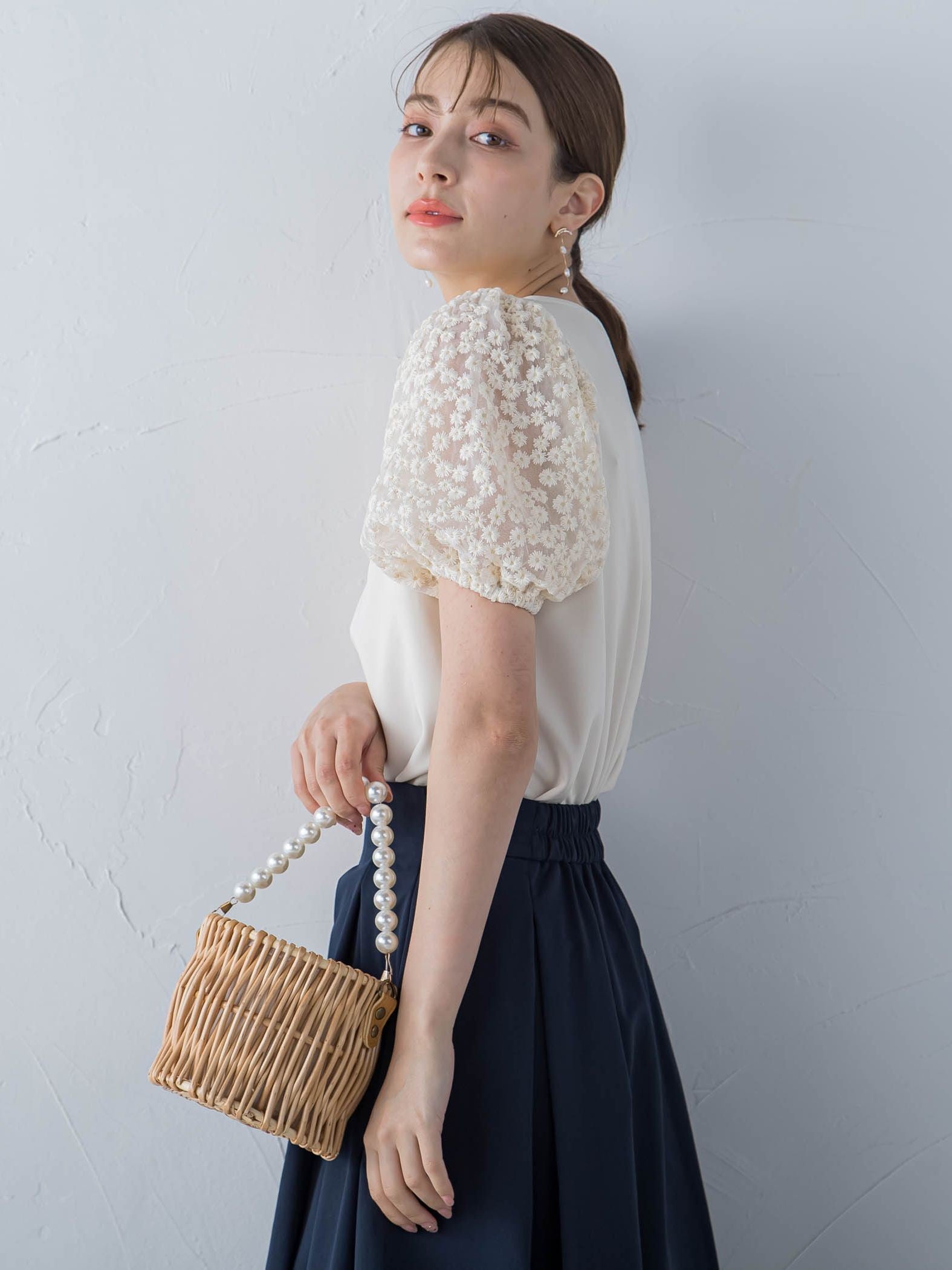 チュール刺繍ドッキングカットソー ≪手洗い可能≫