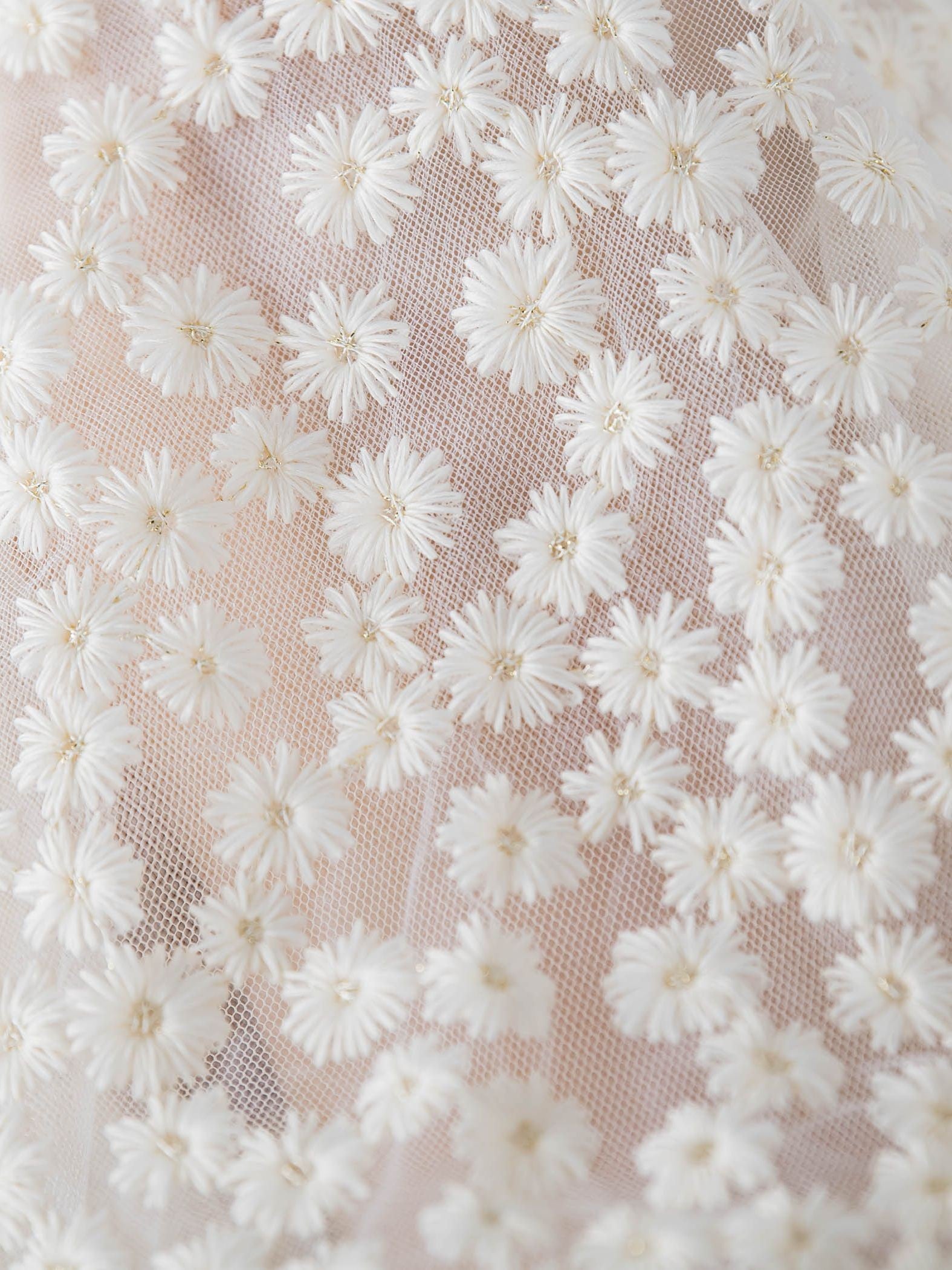 チュール刺繍ドッキングカットソー ≪手洗い可能≫