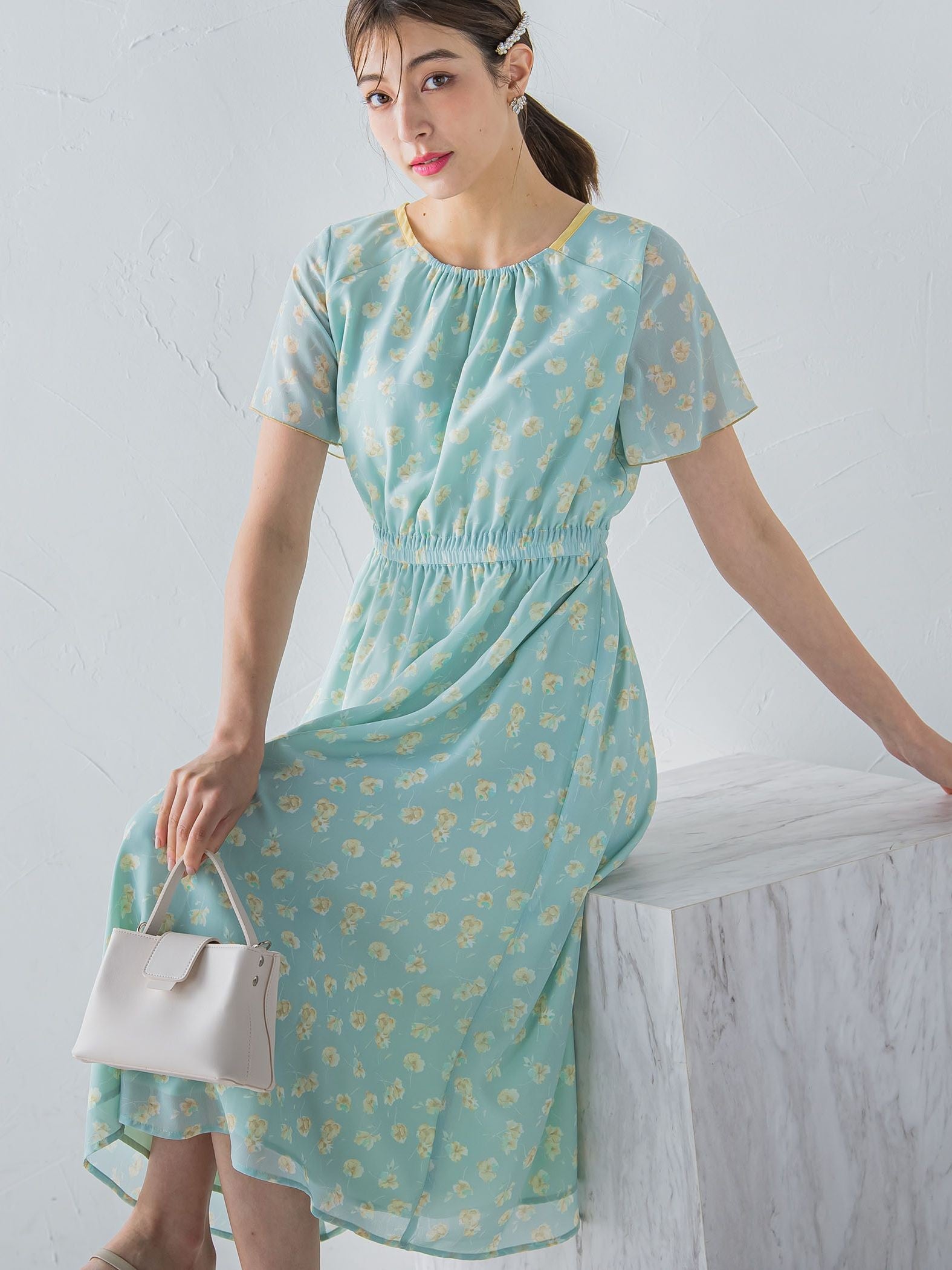 小花柄シアーワンピース ≪洗濯機で洗える≫