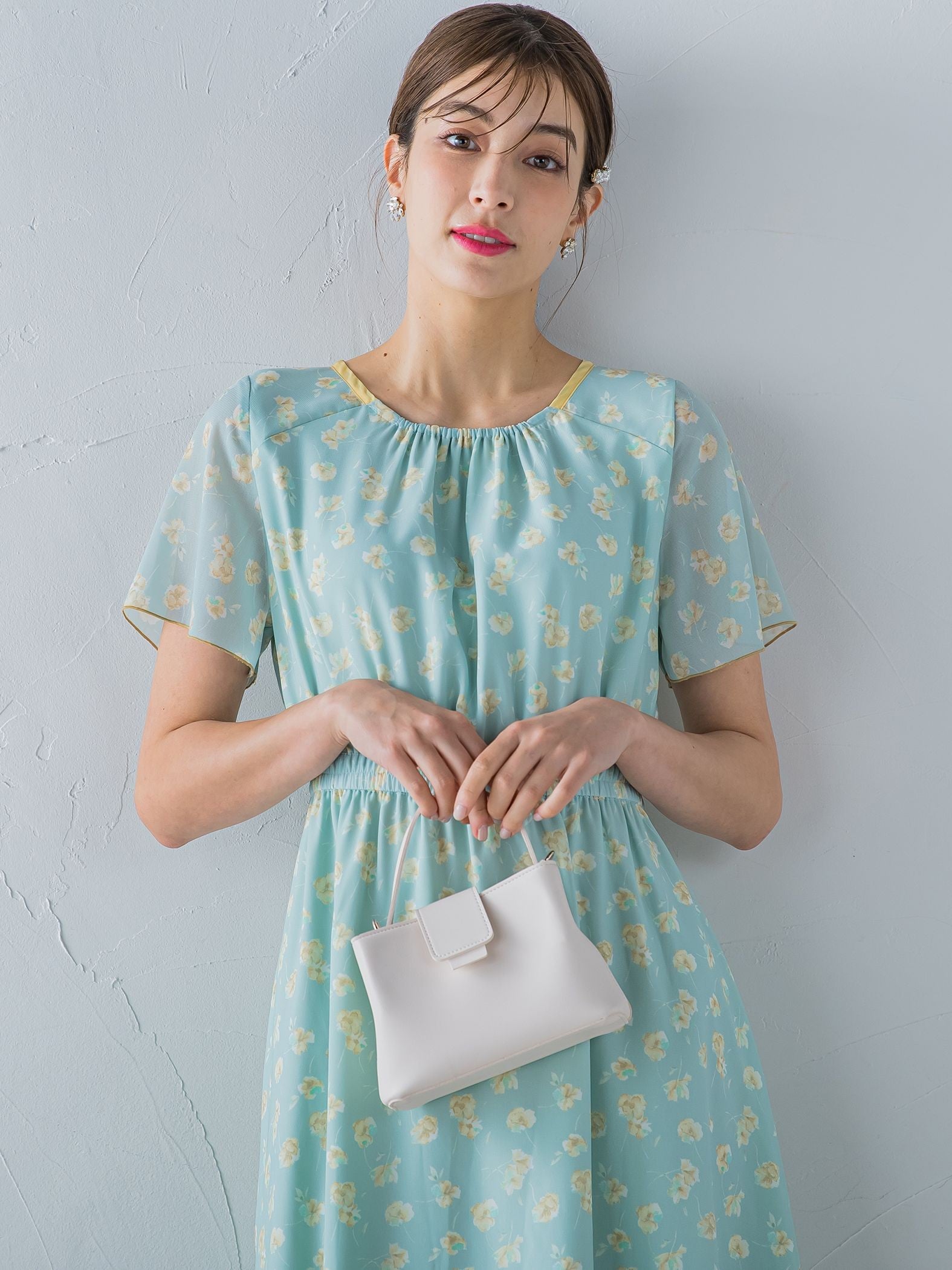 小花柄シアーワンピース ≪洗濯機で洗える≫