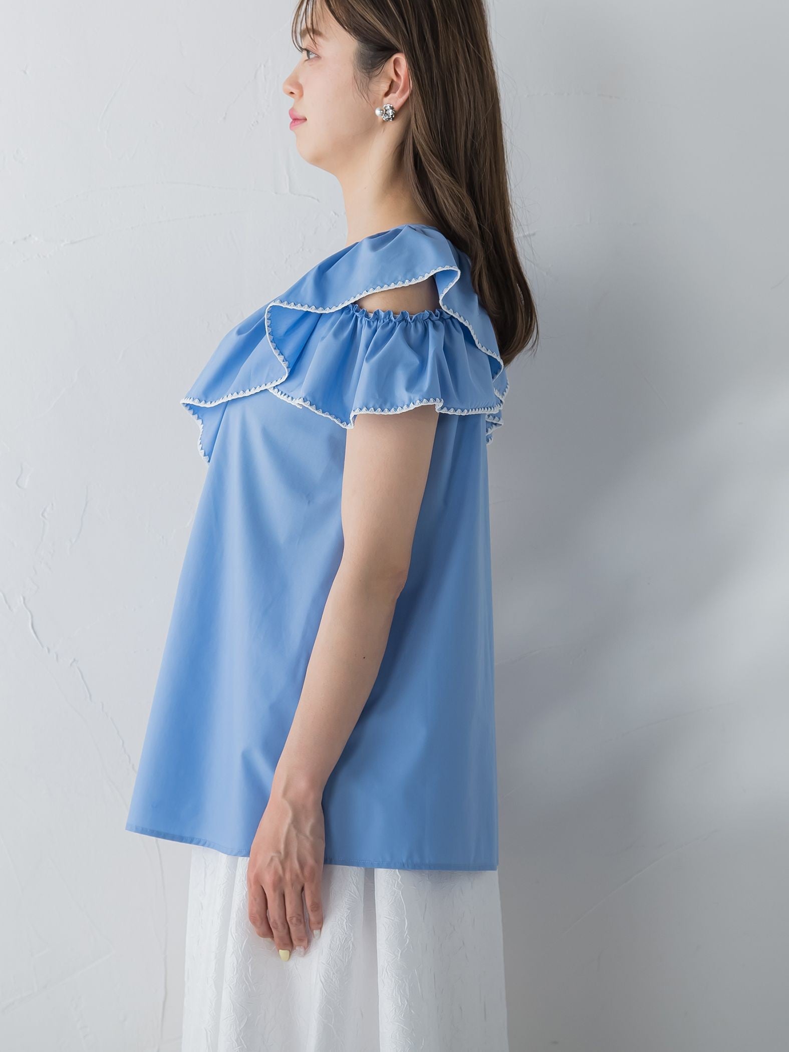 配色刺繍フリルブラウス≪手洗い可能≫