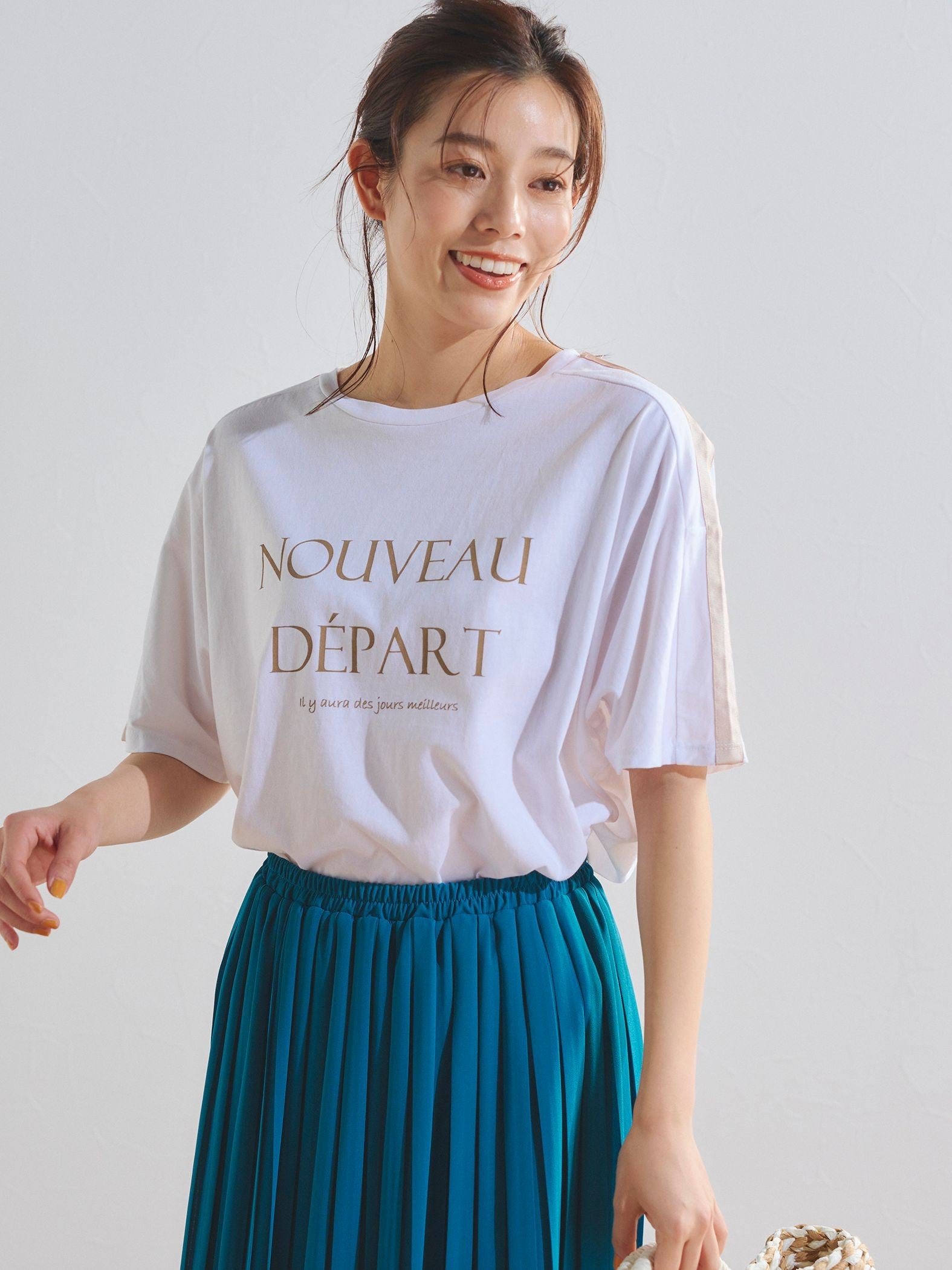 袖ラインロゴTシャツ