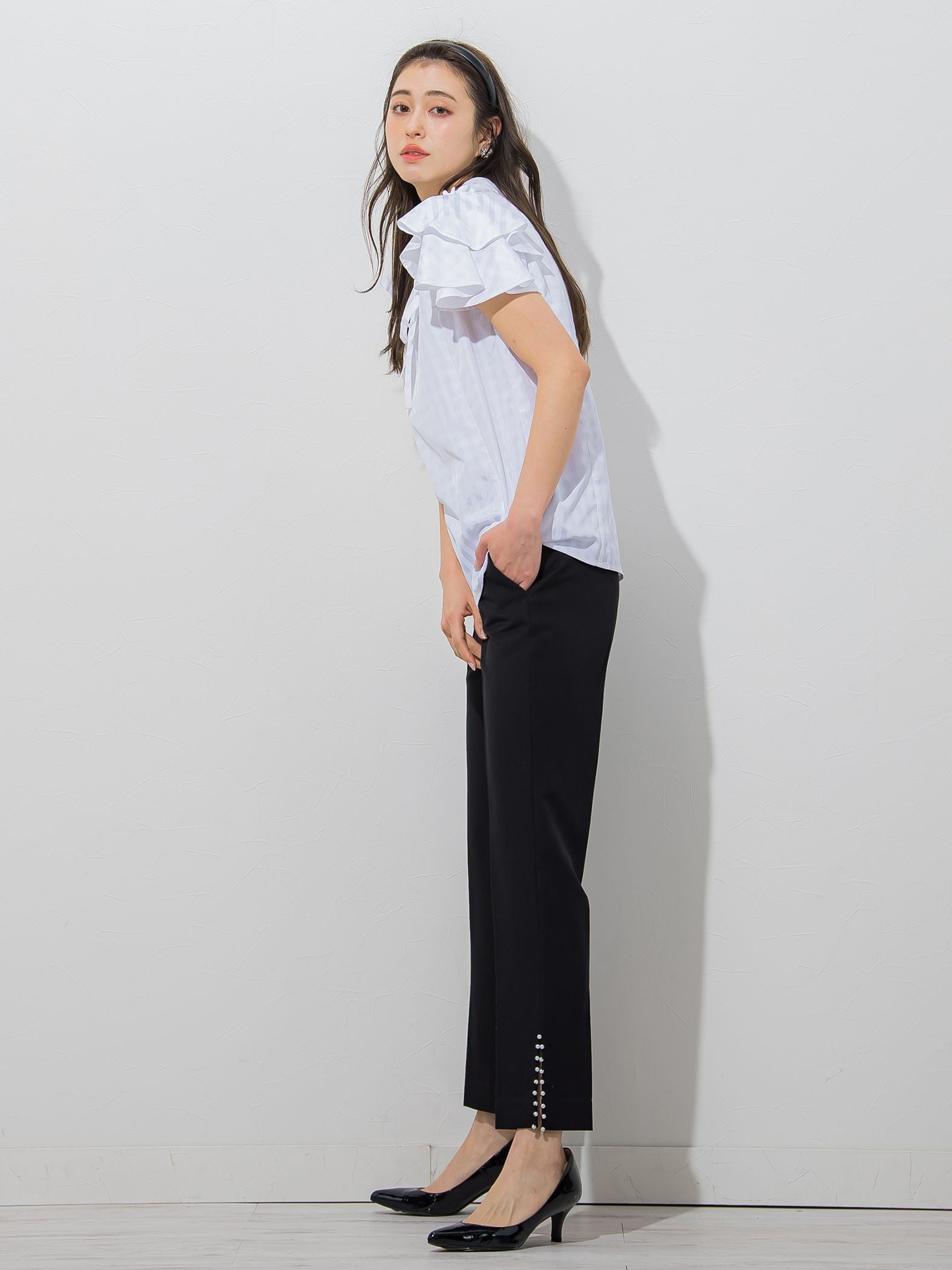 【大きいサイズ】プチパール付きスリットパンツ