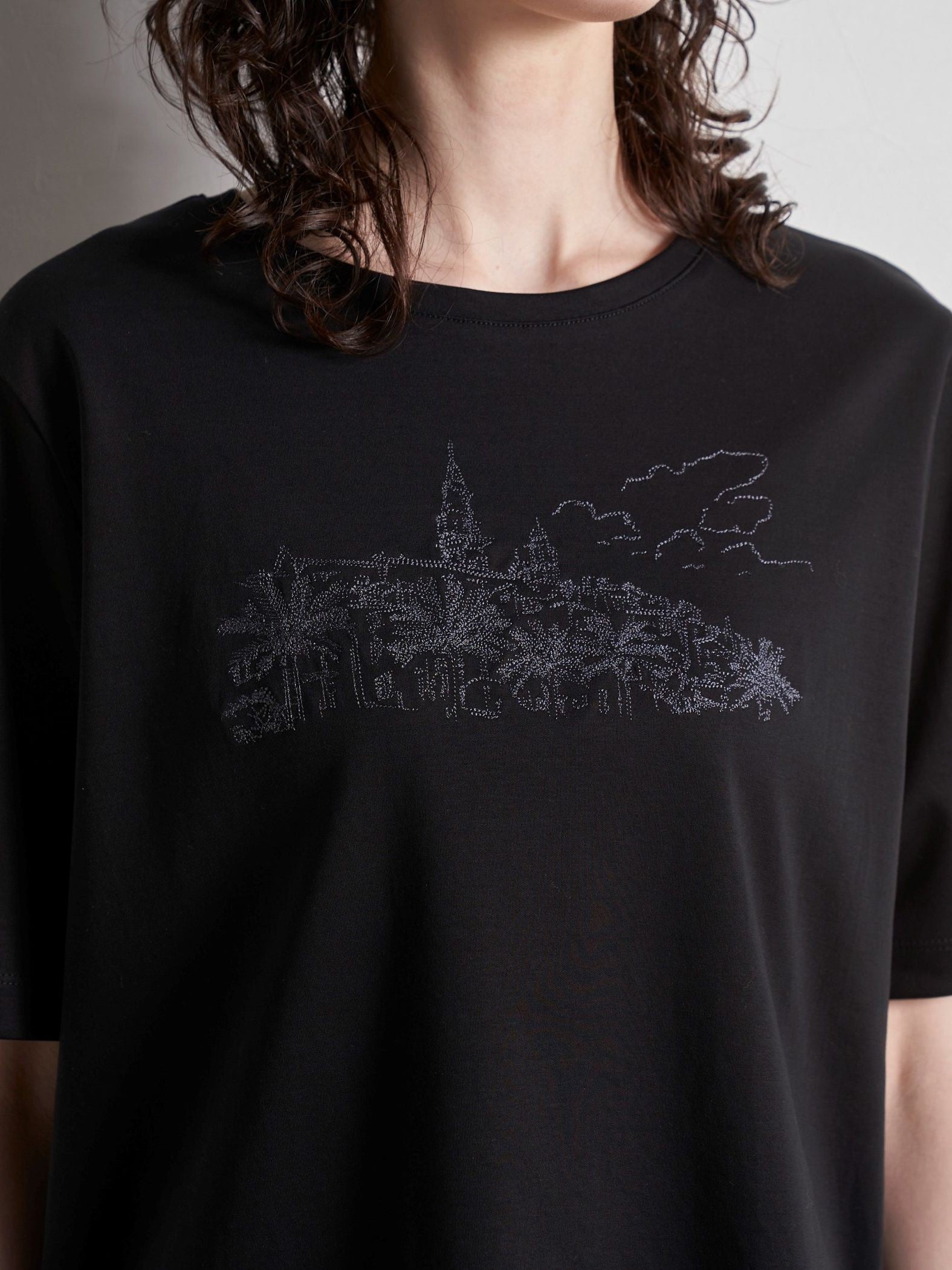 【大きいサイズ】コットン100%刺繍カットソー《洗濯機で洗える》