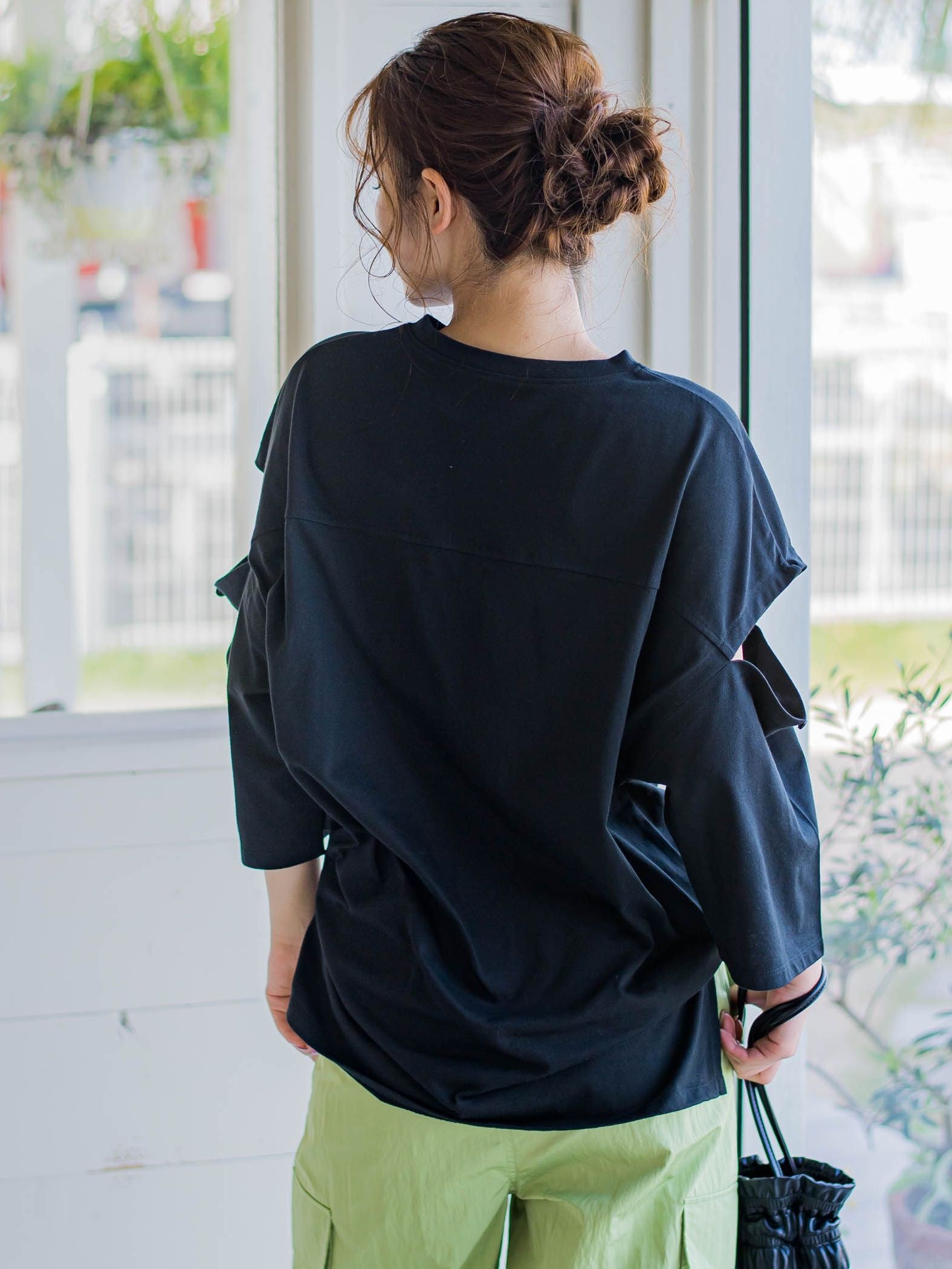 【さり気ない肌見せ】スリットTシャツ《洗濯機で洗える》