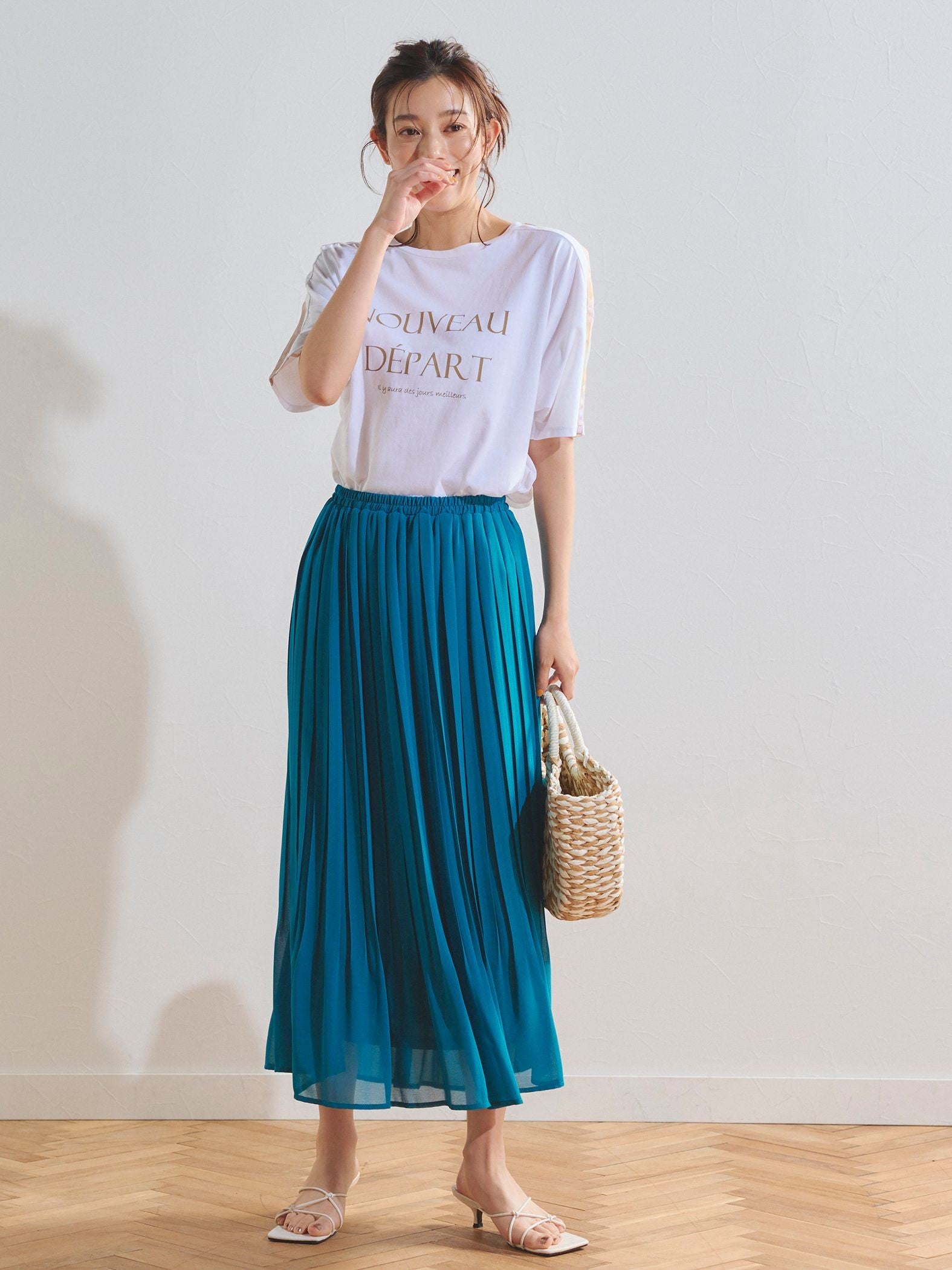 袖ラインロゴTシャツ