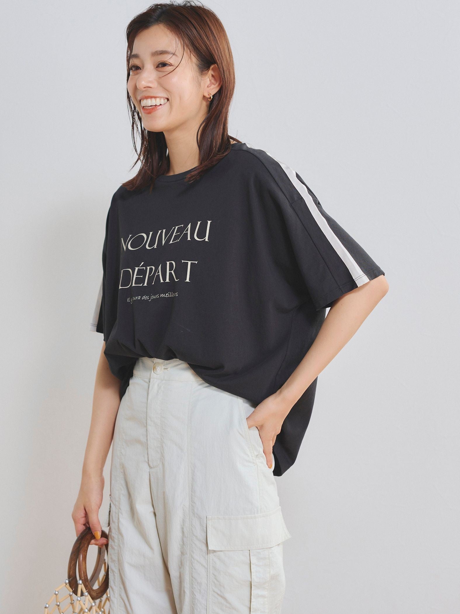 袖ラインロゴTシャツ