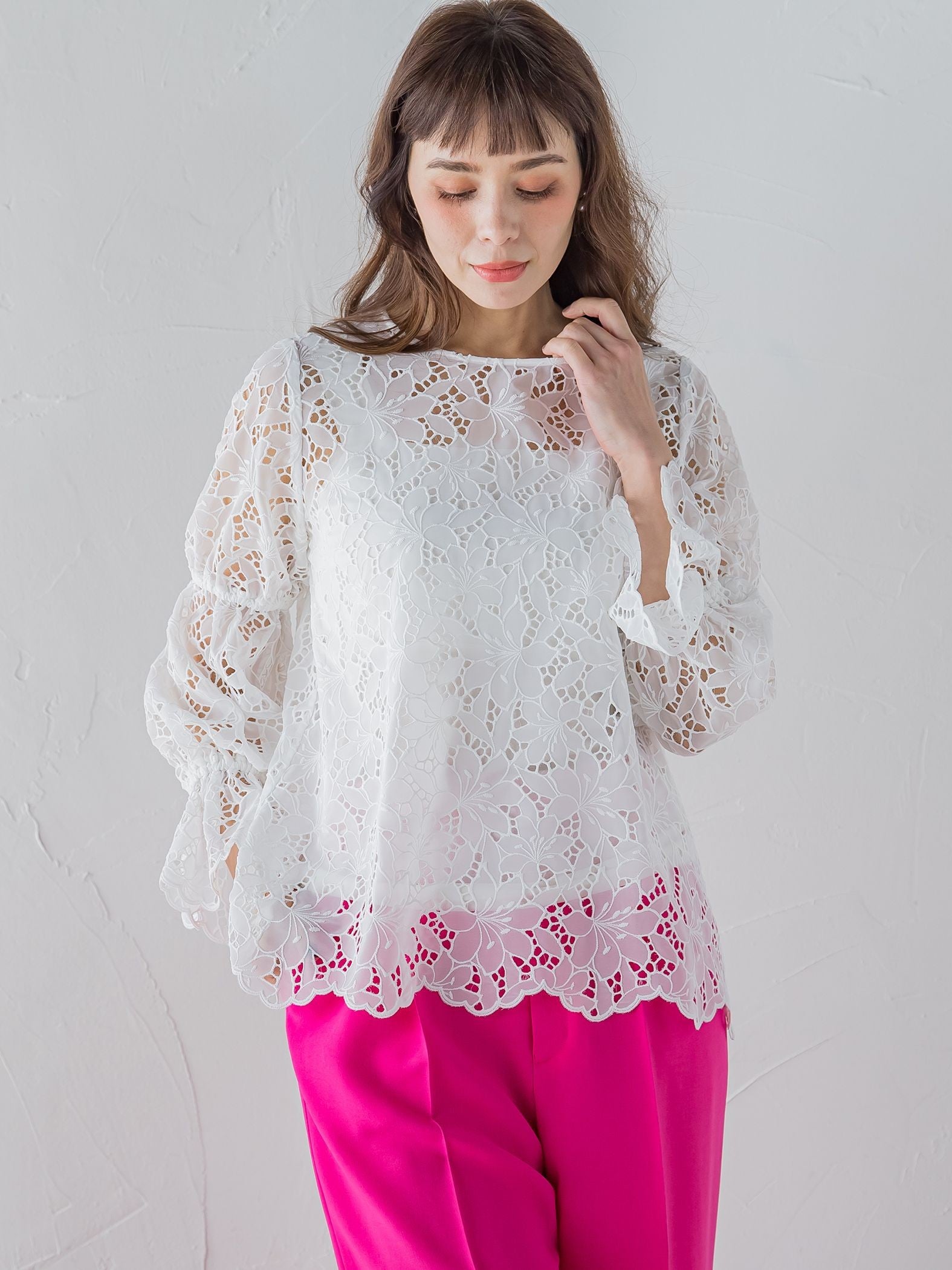 【WEB別注】シアー刺繍レースブラウス≪洗濯機で洗える≫