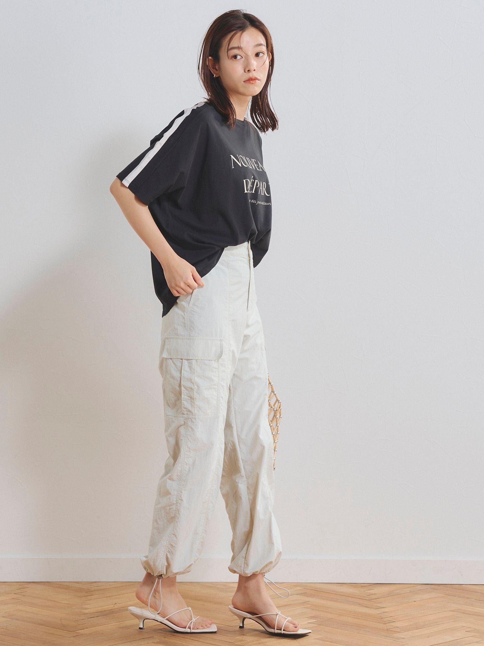 袖ラインロゴTシャツ