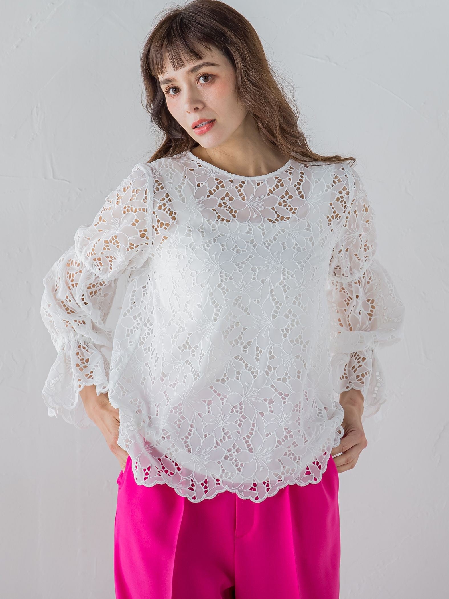 【WEB別注】シアー刺繍レースブラウス≪洗濯機で洗える≫