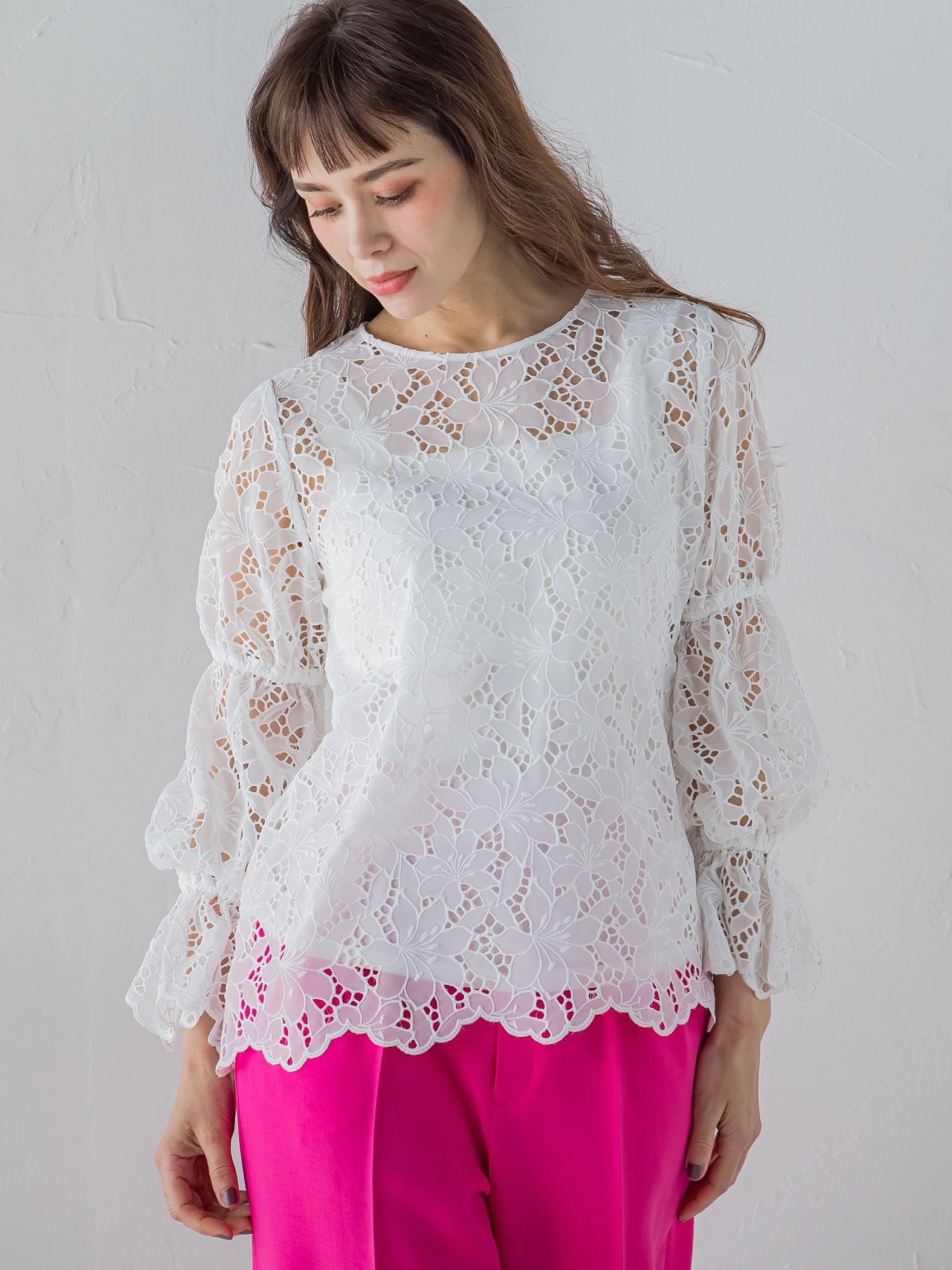 【WEB別注】シアー刺繍レースブラウス≪洗濯機で洗える≫