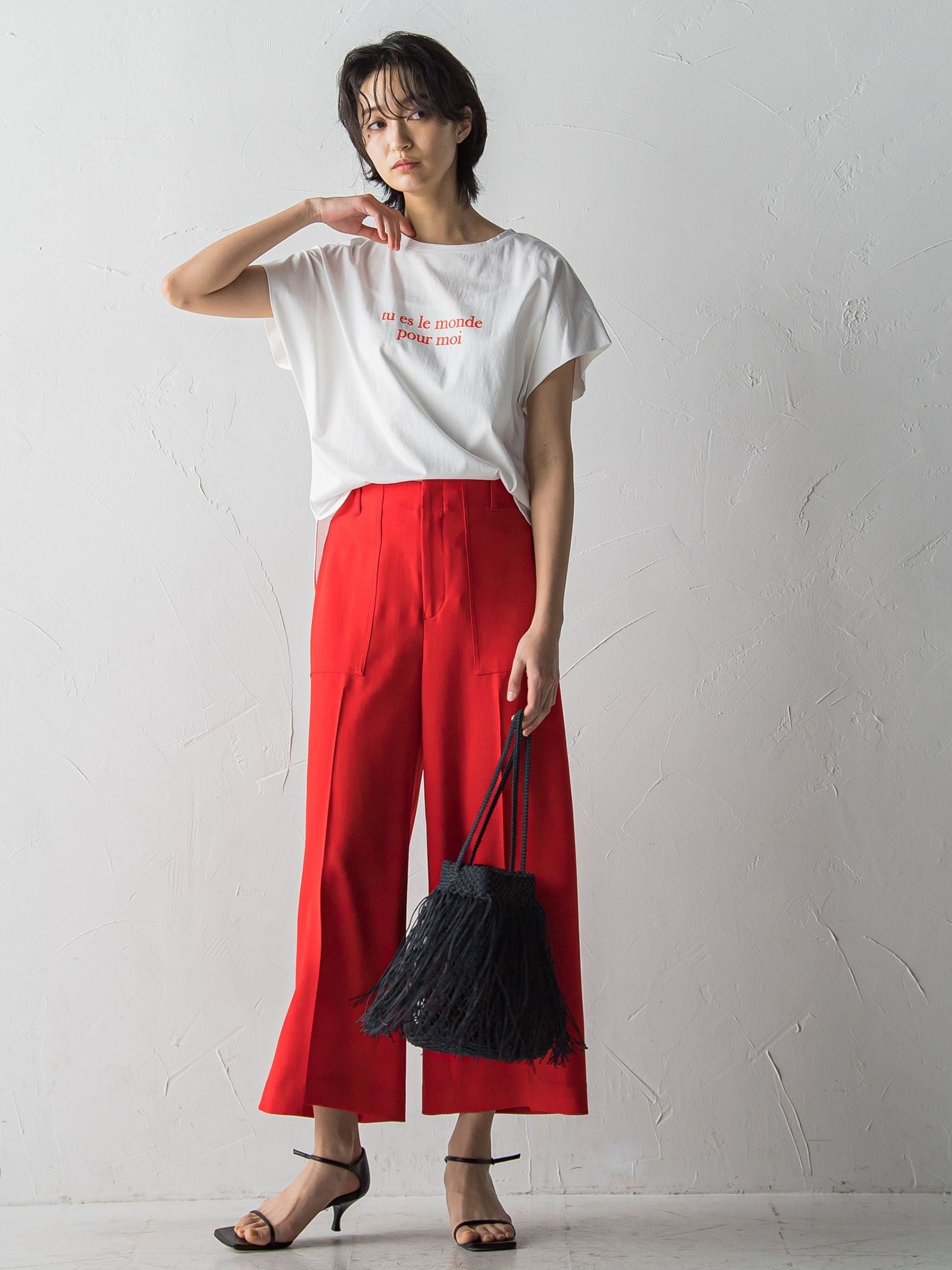 星刺繍タックショルダーロゴTシャツ≪洗濯機で洗える≫