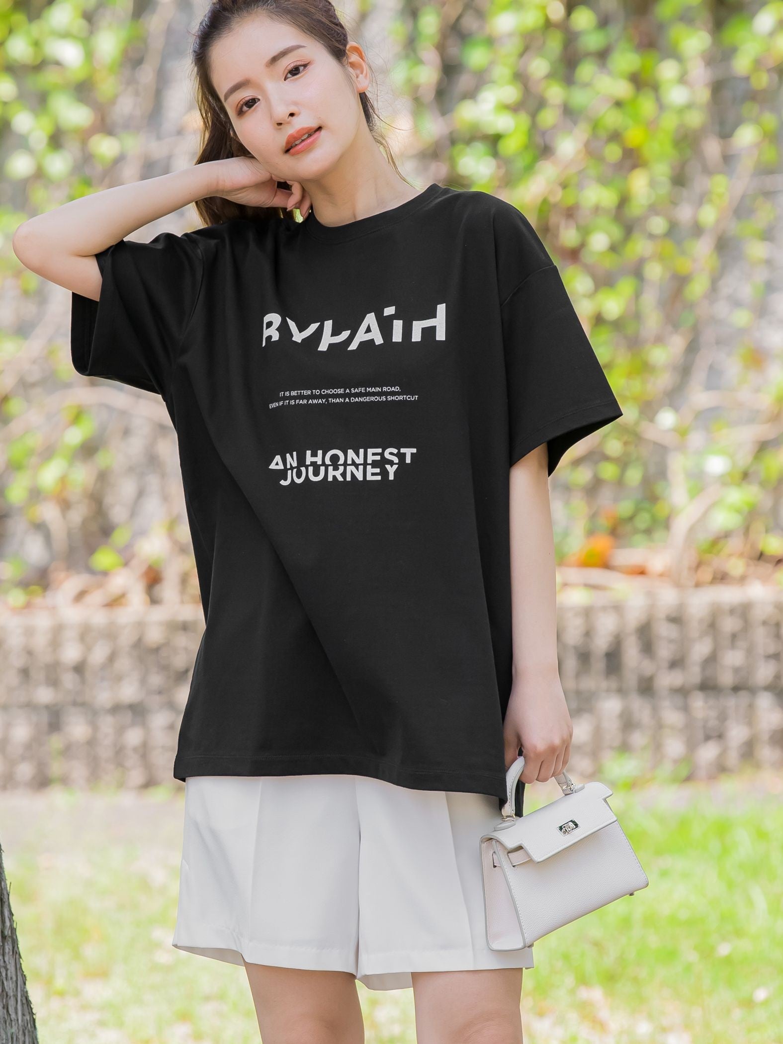 【大人も取り入れやすい1枚】アブストラクトカラーTシャツ《洗濯機で洗える》