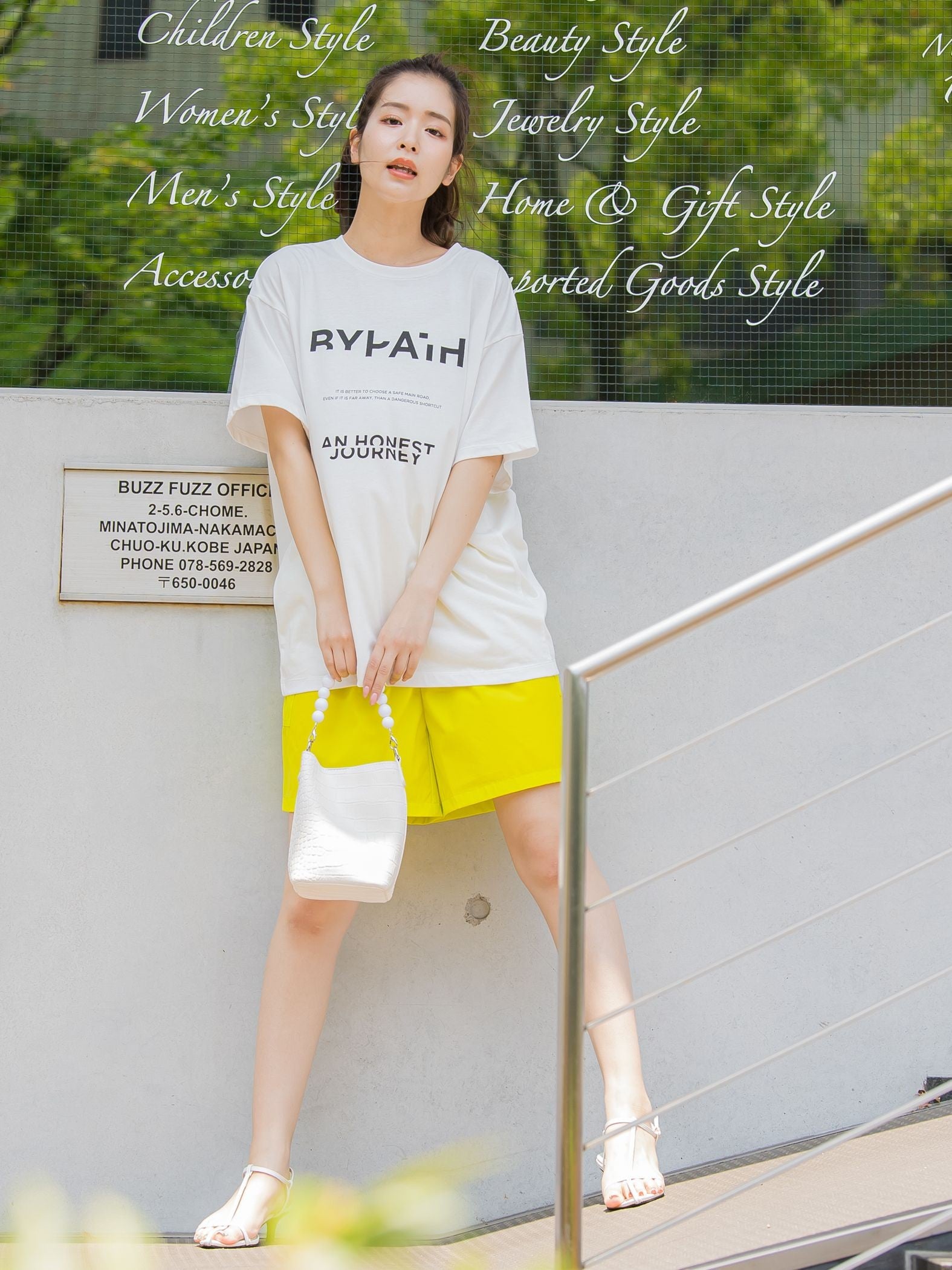 【大人も取り入れやすい1枚】アブストラクトカラーTシャツ《洗濯機で洗える》
