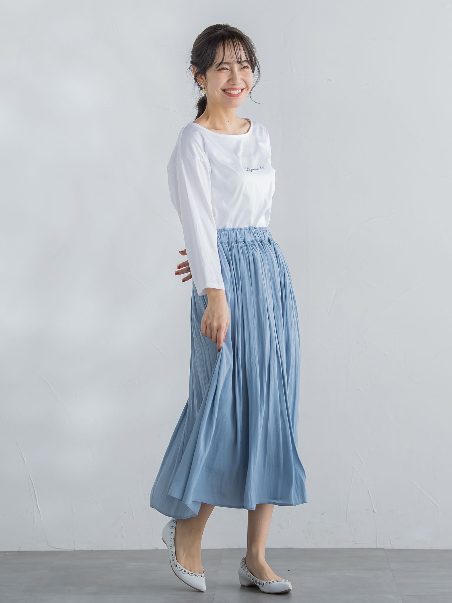ラウンドカットロゴTシャツ ≪洗濯機で洗える≫
