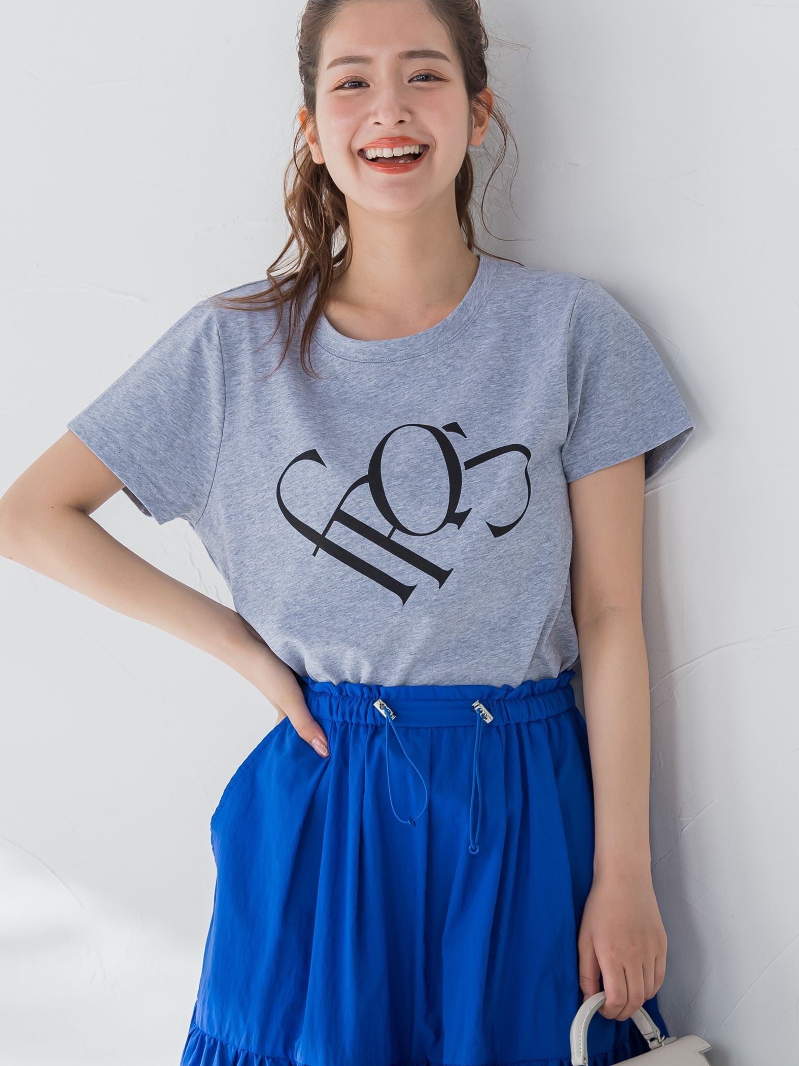 【大人も取り入れやすい1枚】ロゴTシャツ《洗濯機で洗える》