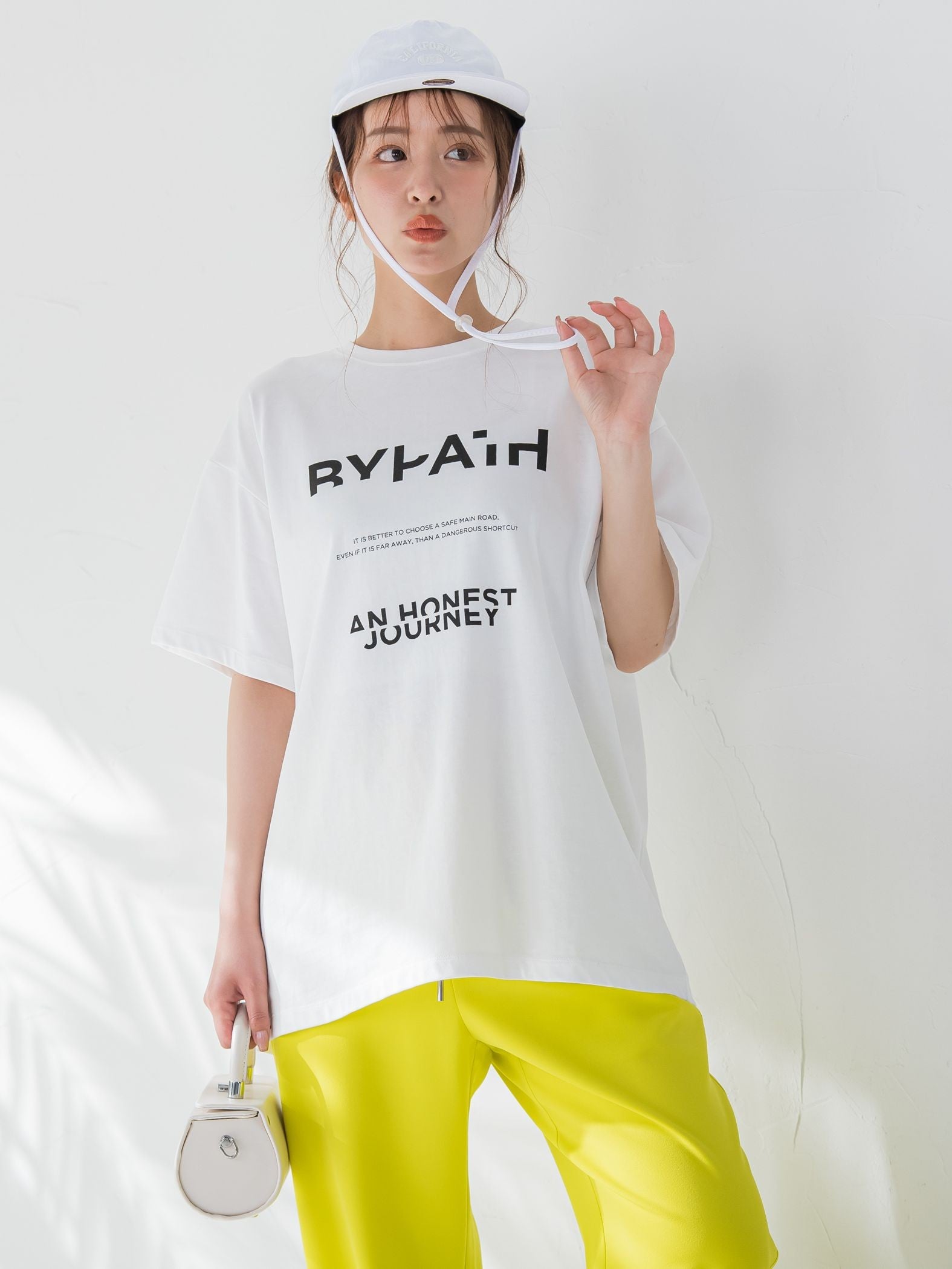 【大人も取り入れやすい1枚】アブストラクトカラーTシャツ《洗濯機で洗える》