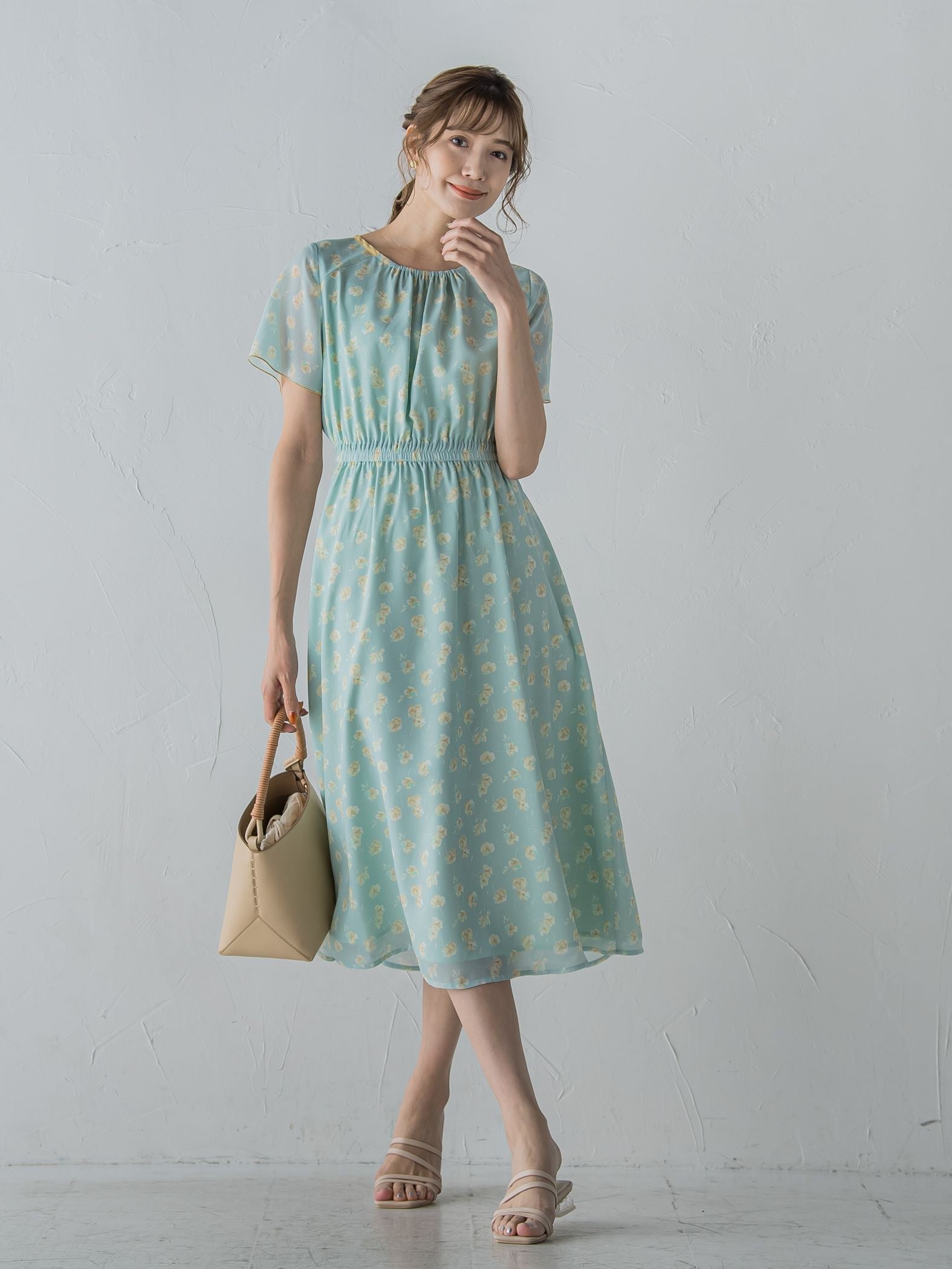 小花柄シアーワンピース ≪洗濯機で洗える≫