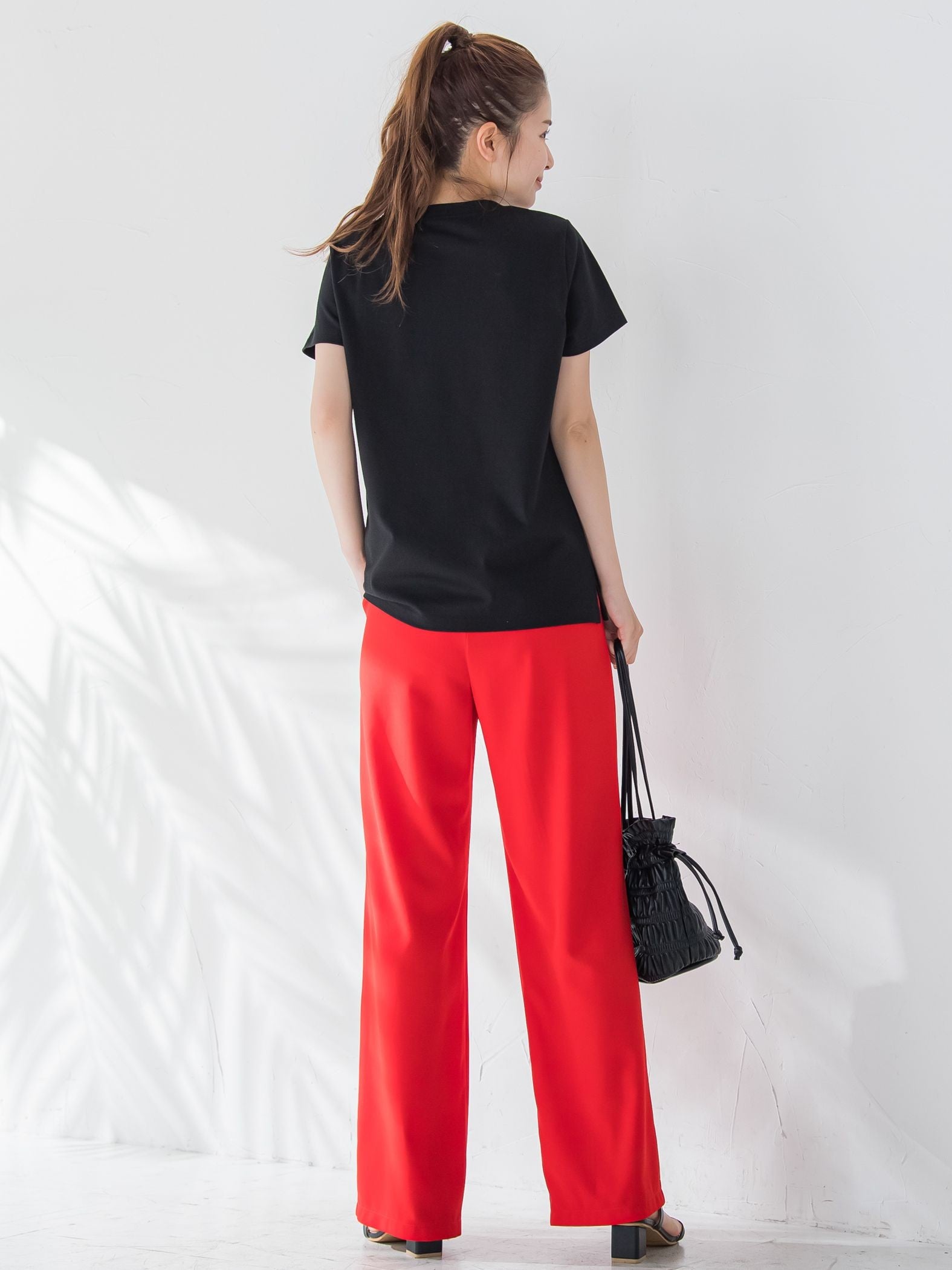 【大人も取り入れやすい1枚】ロゴTシャツ《洗濯機で洗える》