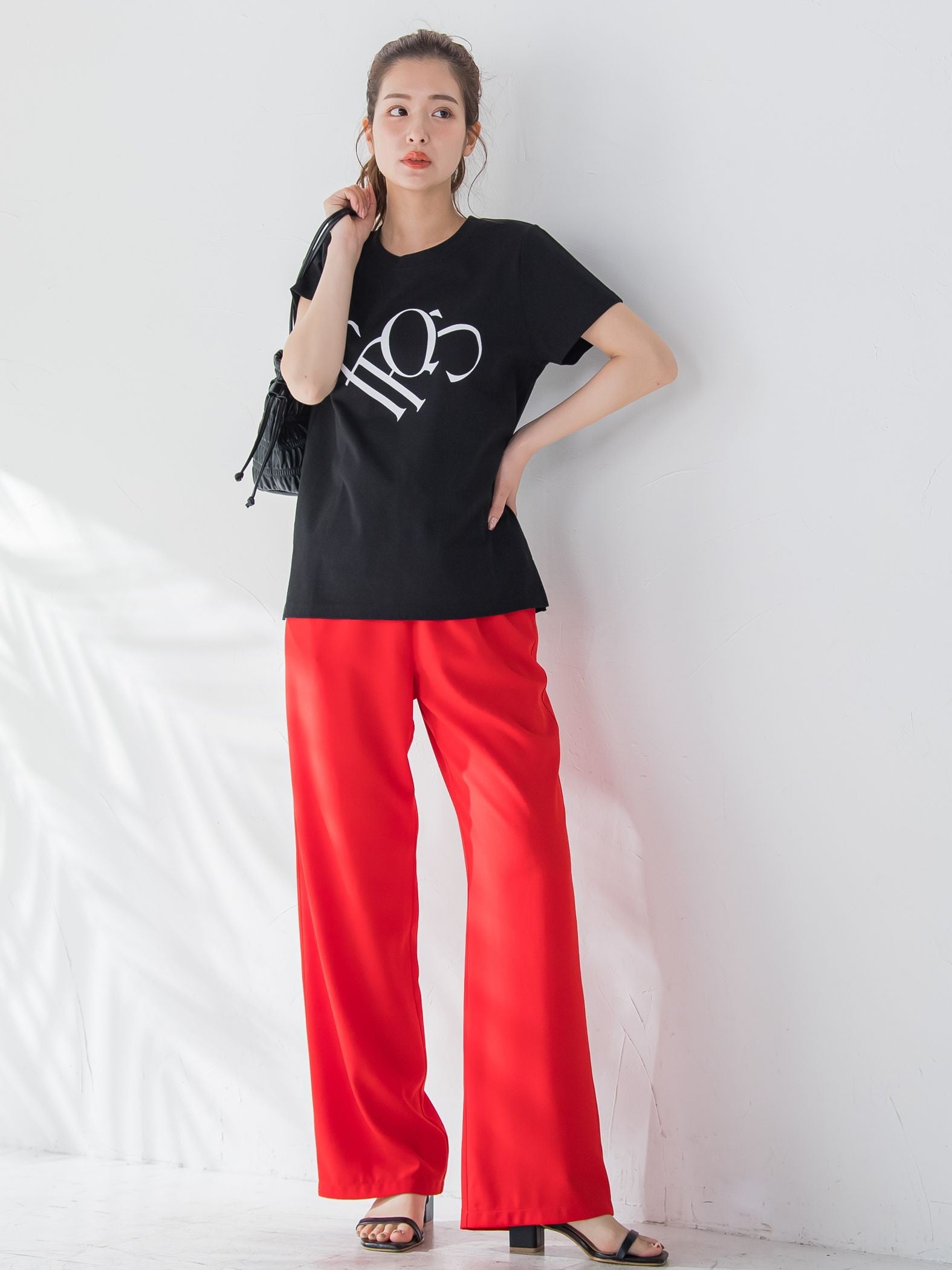 【大人も取り入れやすい1枚】ロゴTシャツ《洗濯機で洗える》