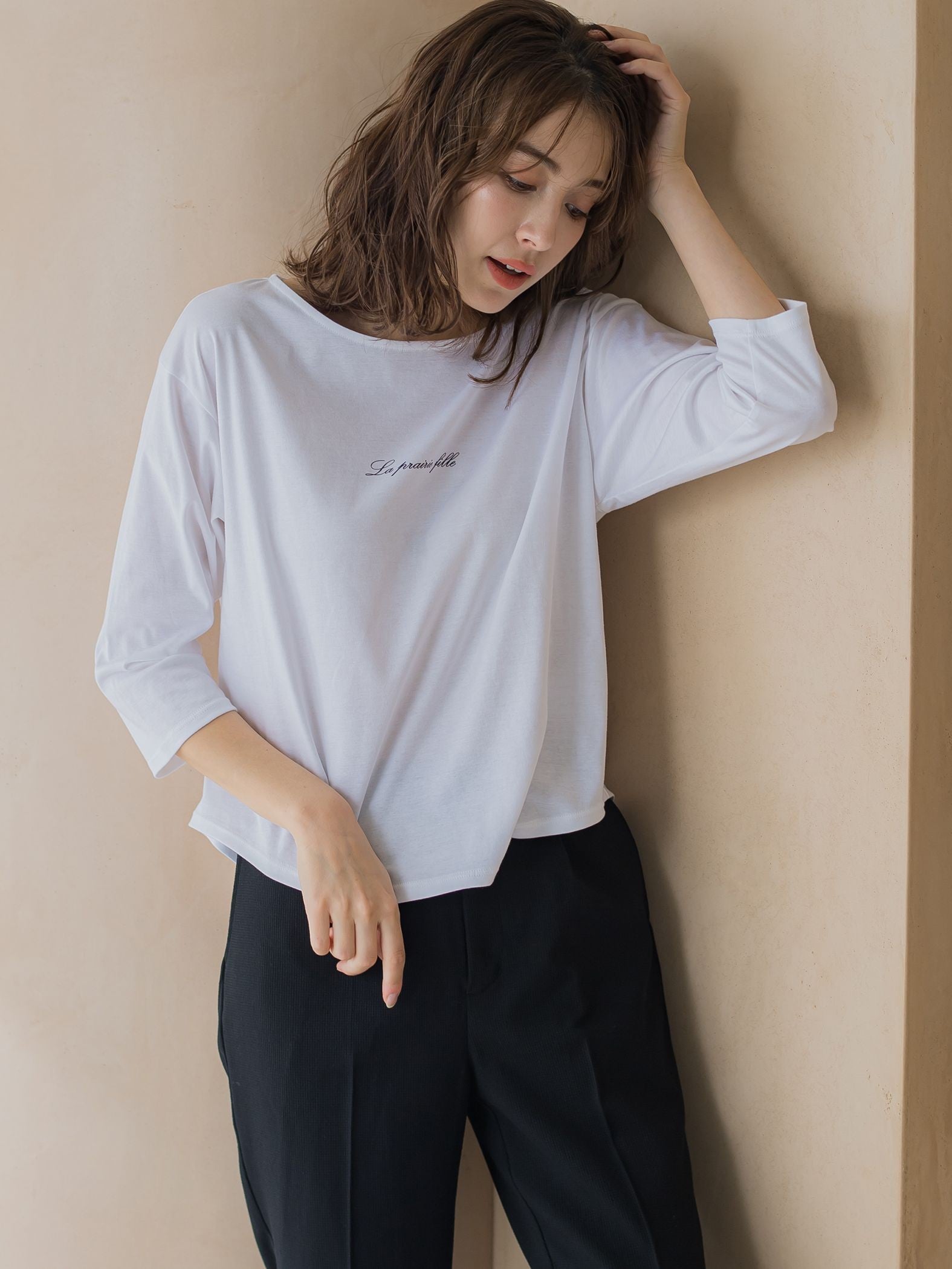 ラウンドカットロゴTシャツ ≪洗濯機で洗える≫