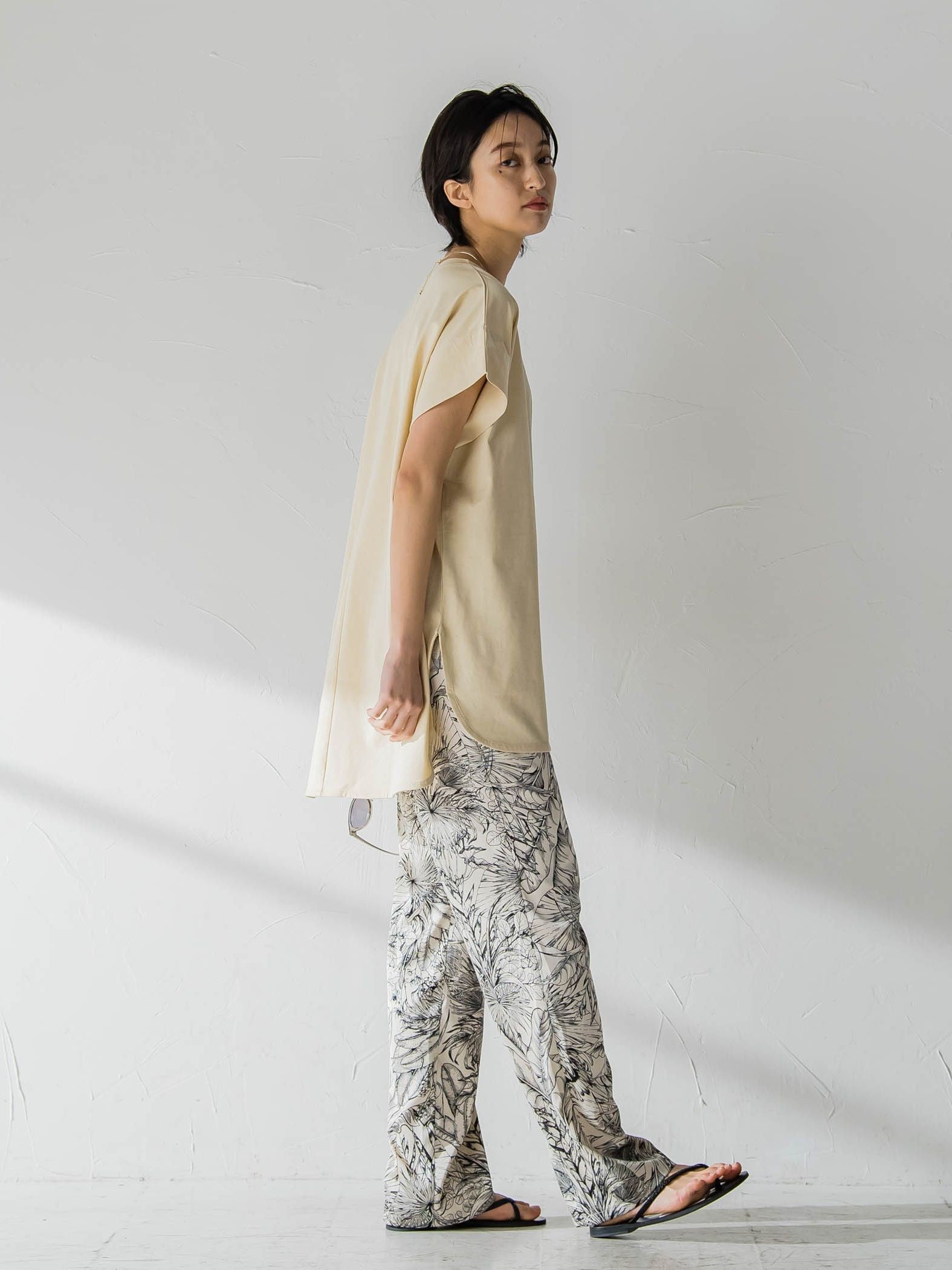 無地タックTシャツ≪洗濯機で洗える≫
