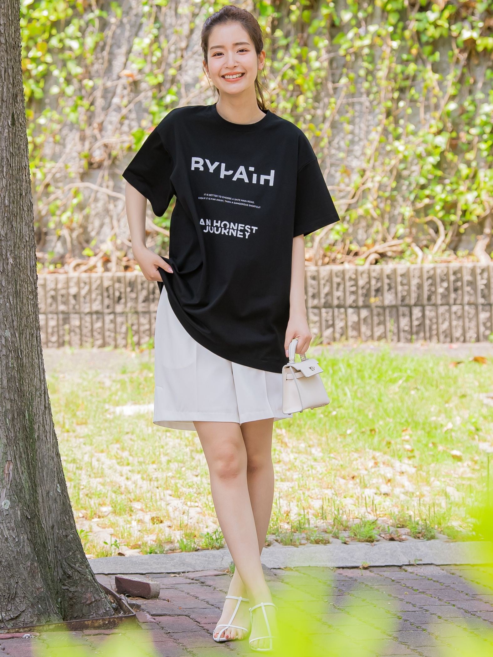 【大人も取り入れやすい1枚】アブストラクトカラーTシャツ《洗濯機で洗える》