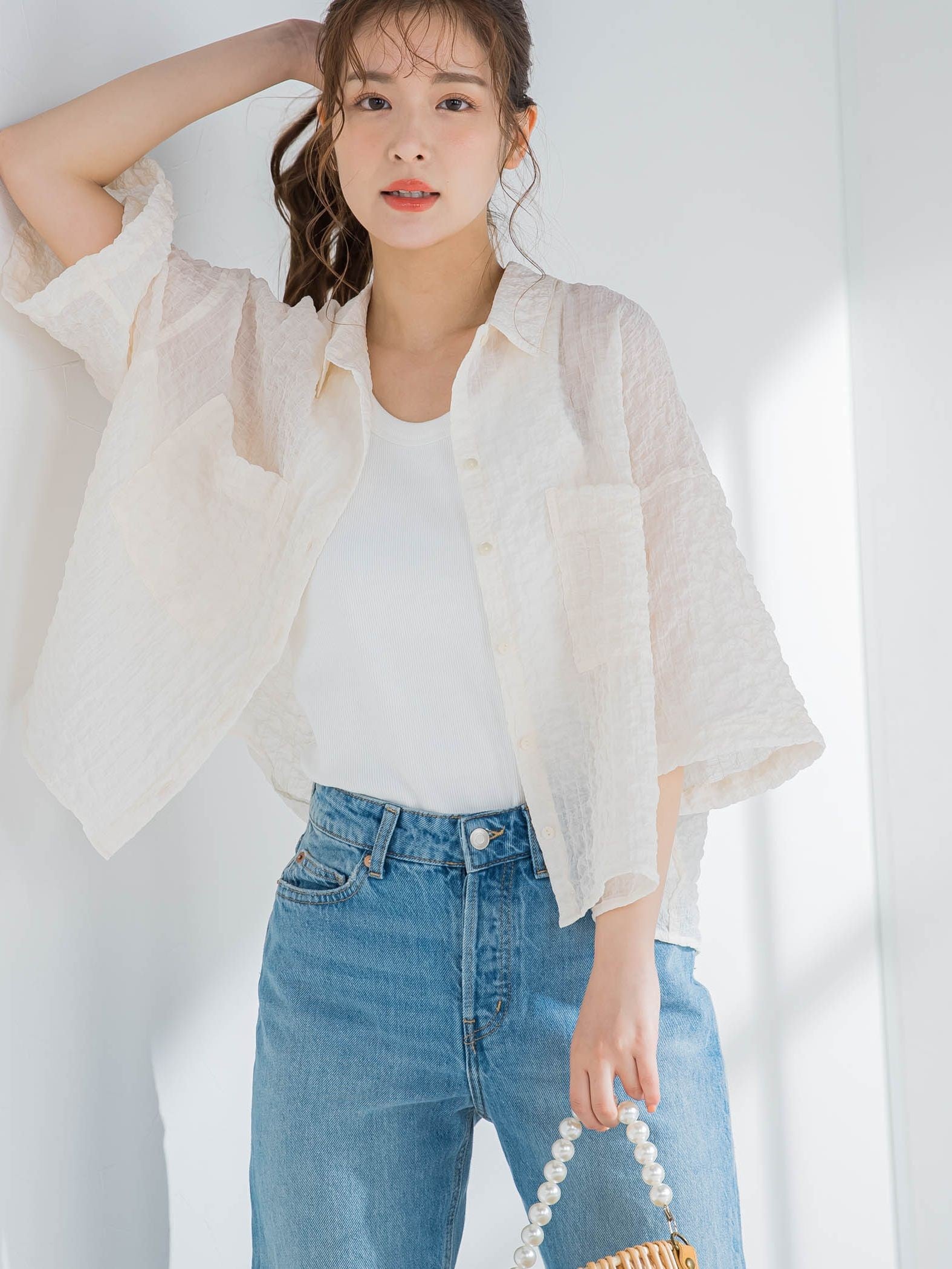 【ぽこぽこと立体的な素材感がかわいい】ショート丈リネンライクシャツ《手洗い可能》
