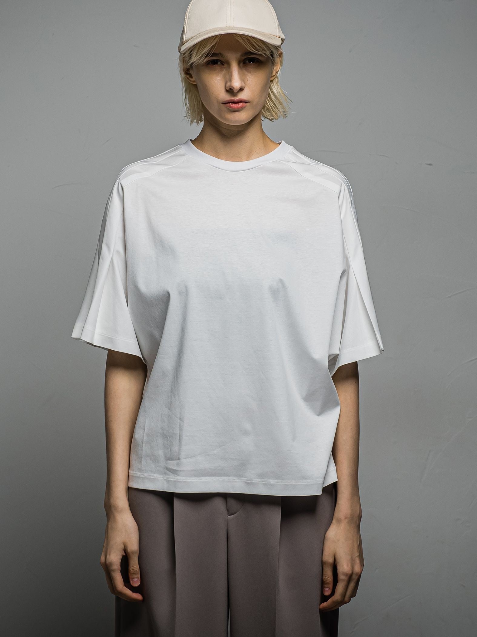 SOPHIA フラワースリーブTOP