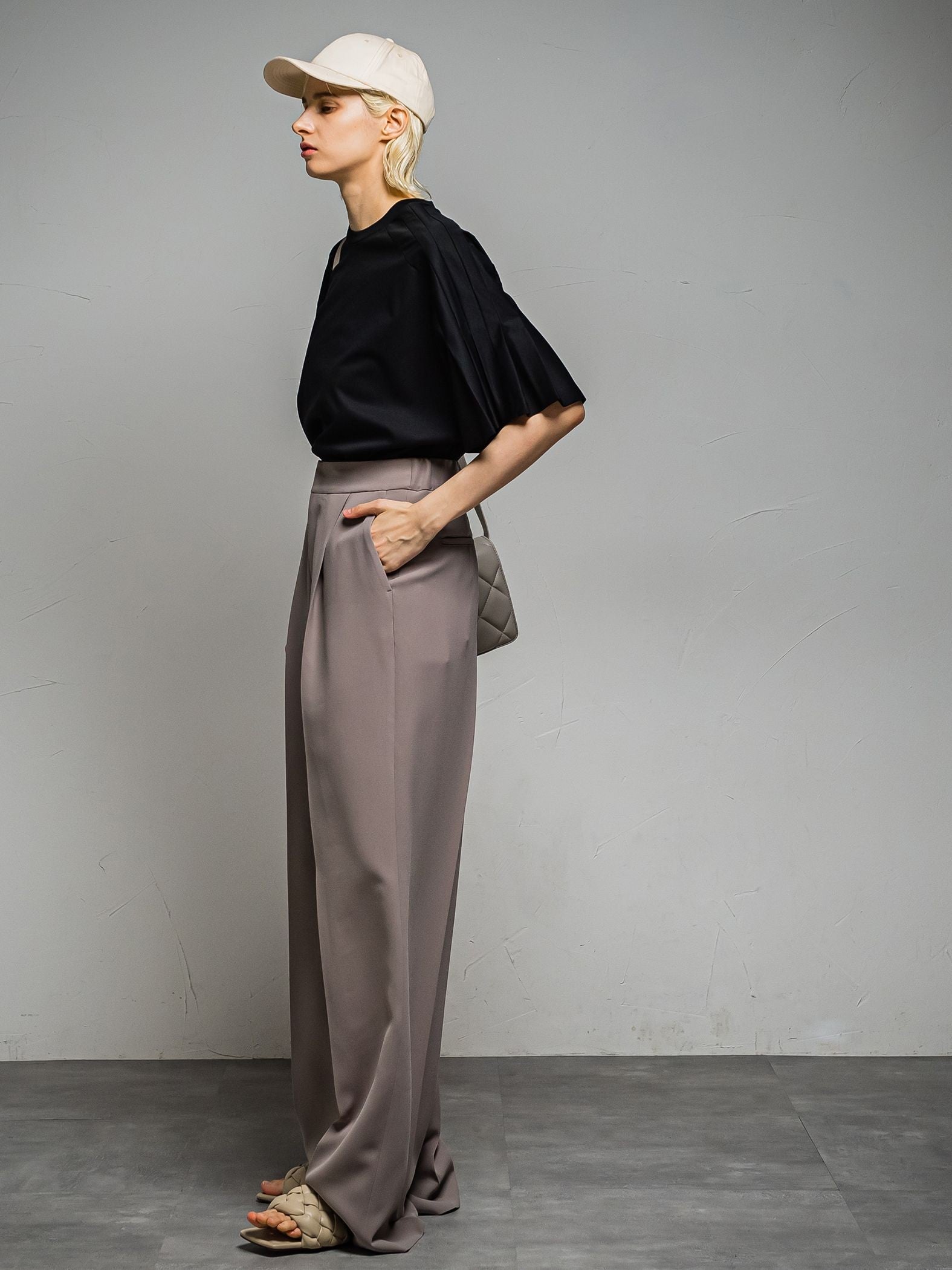 SOPHIA フラワースリーブTOP