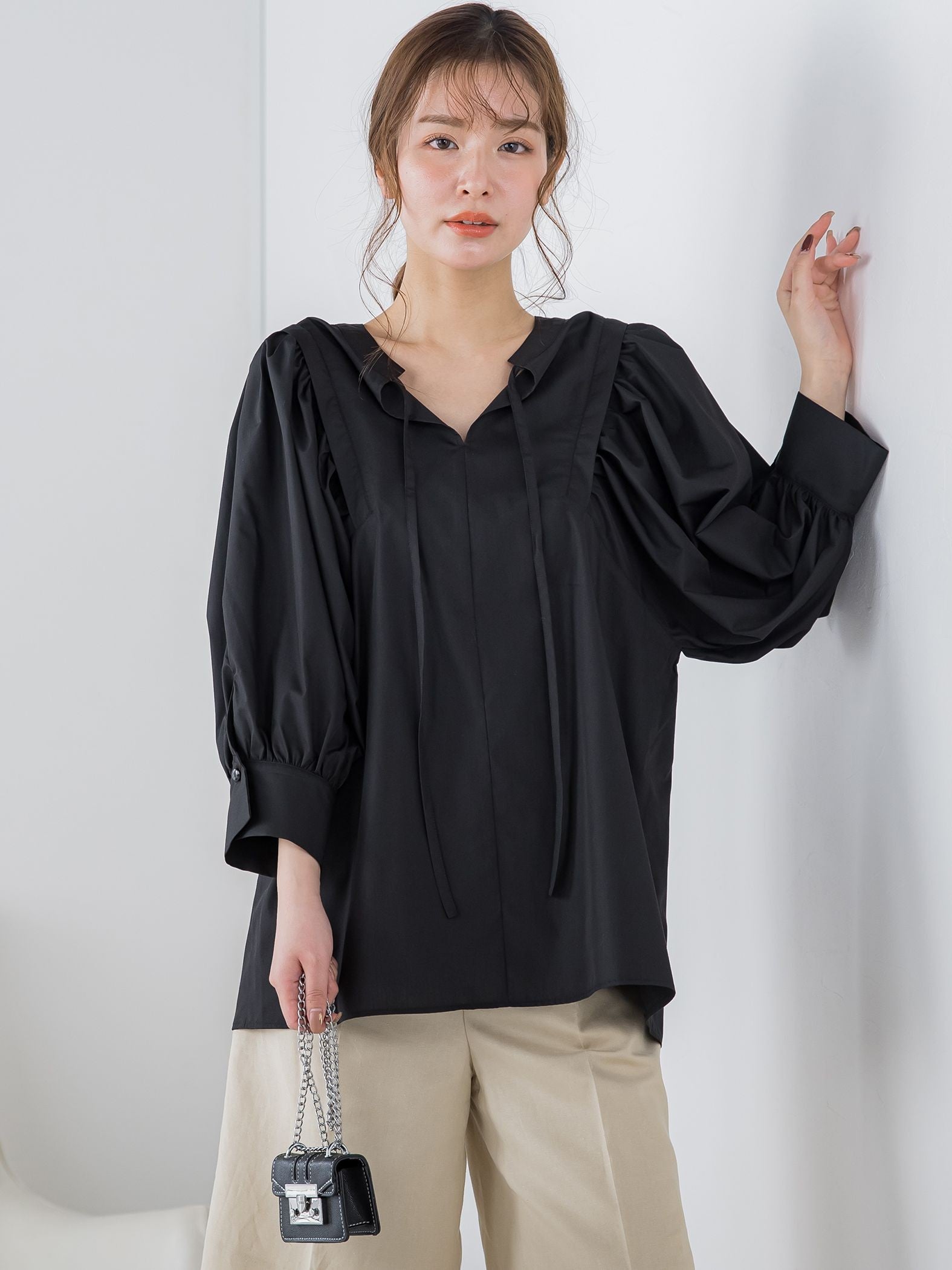【前後2WAYで着用できる】パフスリーブブラウス《手洗い可能》