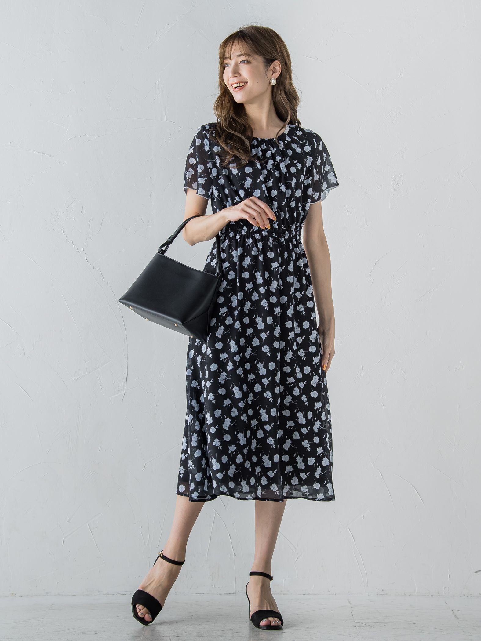 小花柄シアーワンピース ≪洗濯機で洗える≫