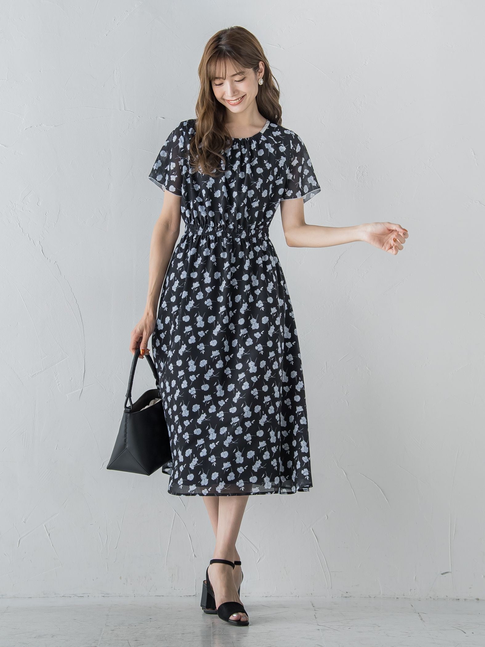 小花柄シアーワンピース ≪洗濯機で洗える≫