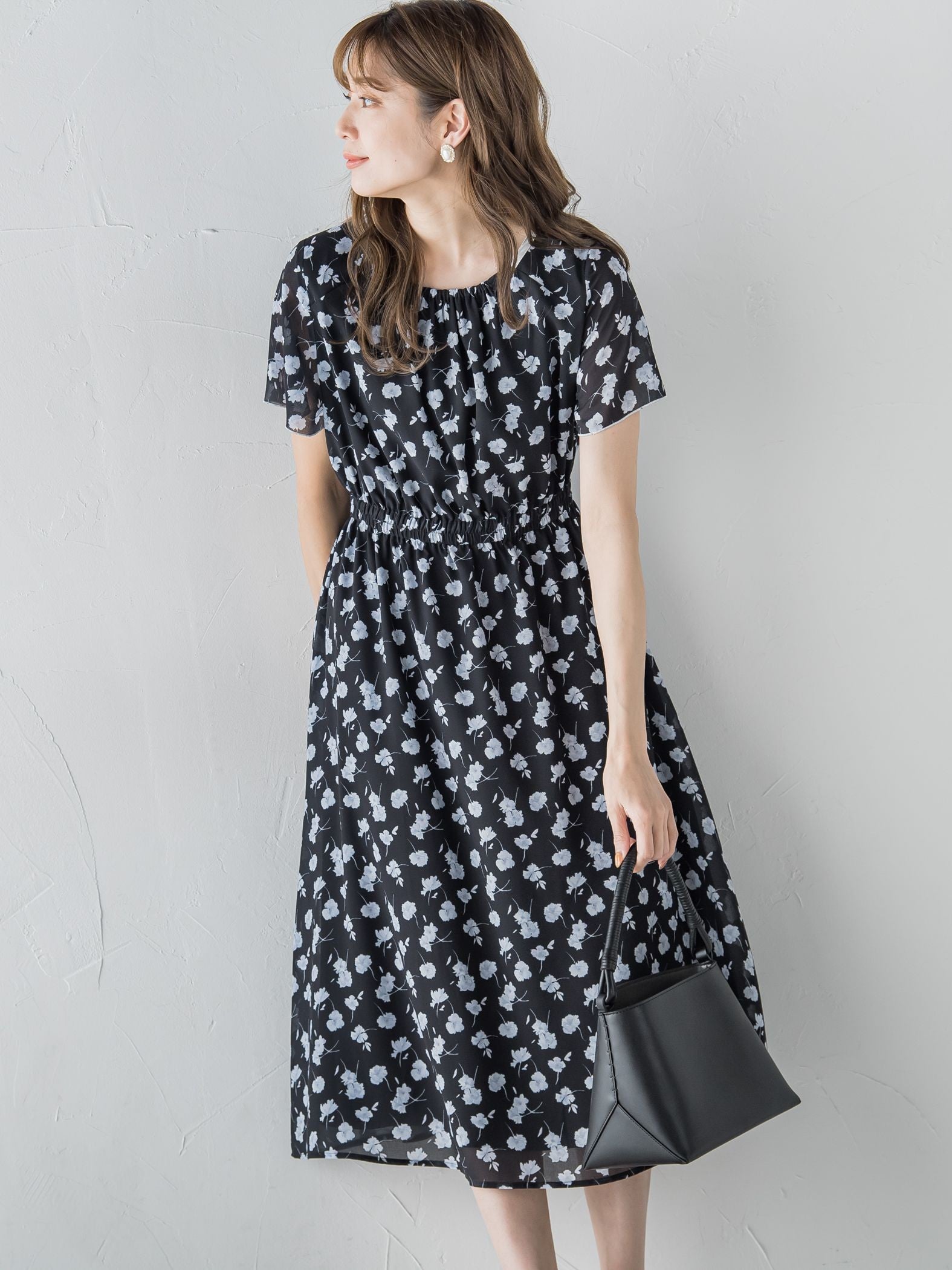 小花柄シアーワンピース ≪洗濯機で洗える≫