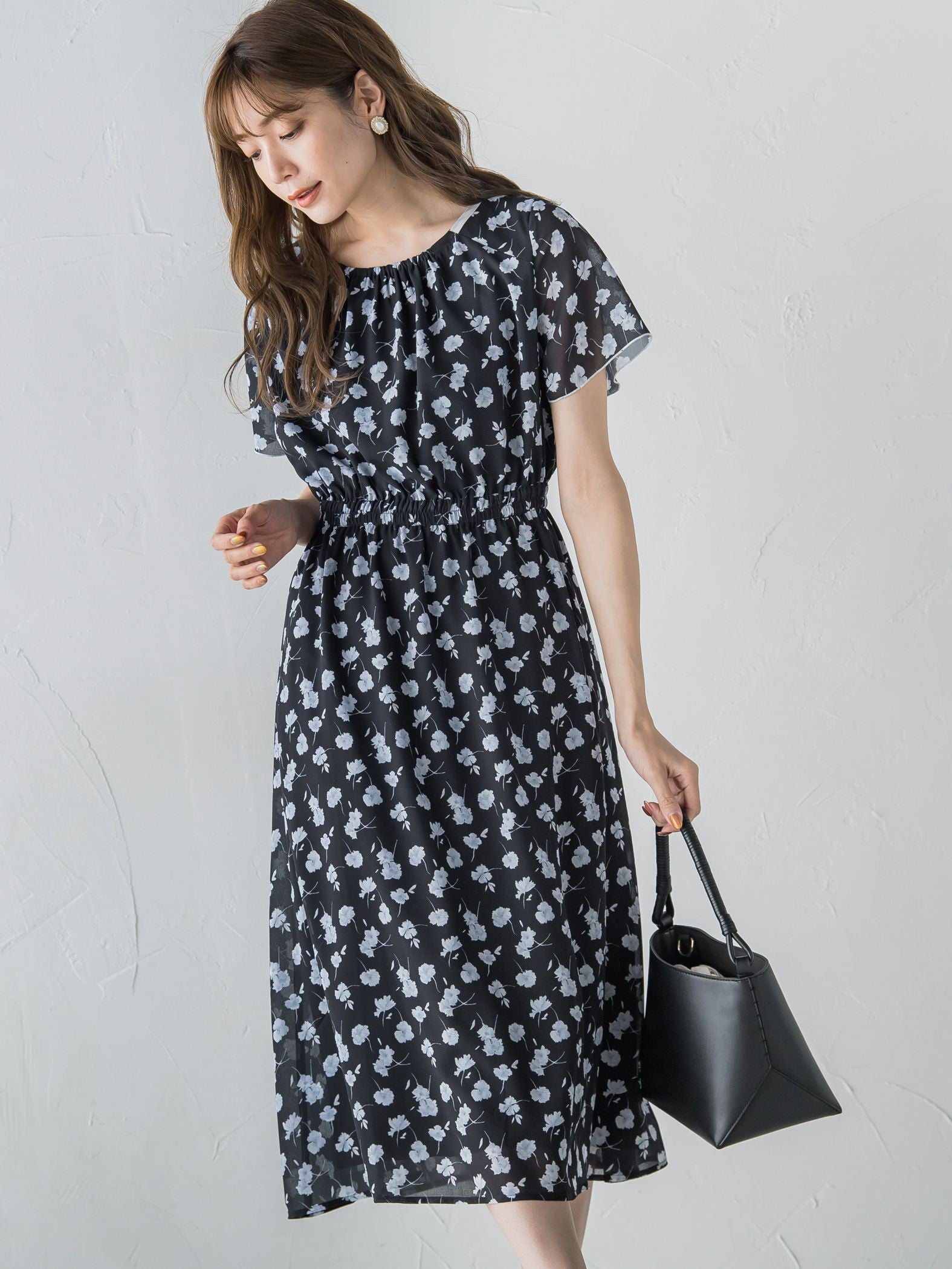 小花柄シアーワンピース ≪洗濯機で洗える≫