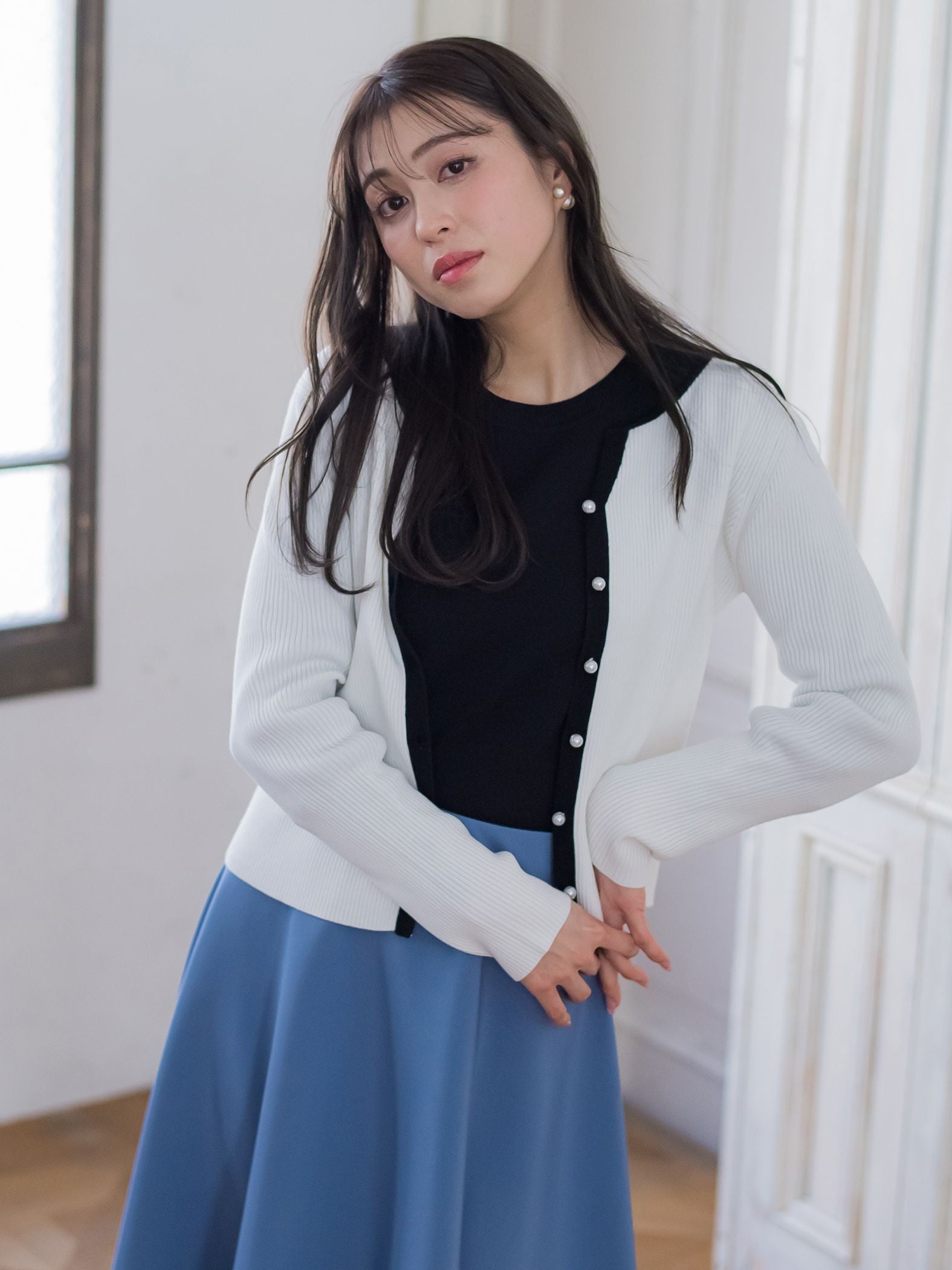 配色パールボタンリブニット≪手洗い可能≫