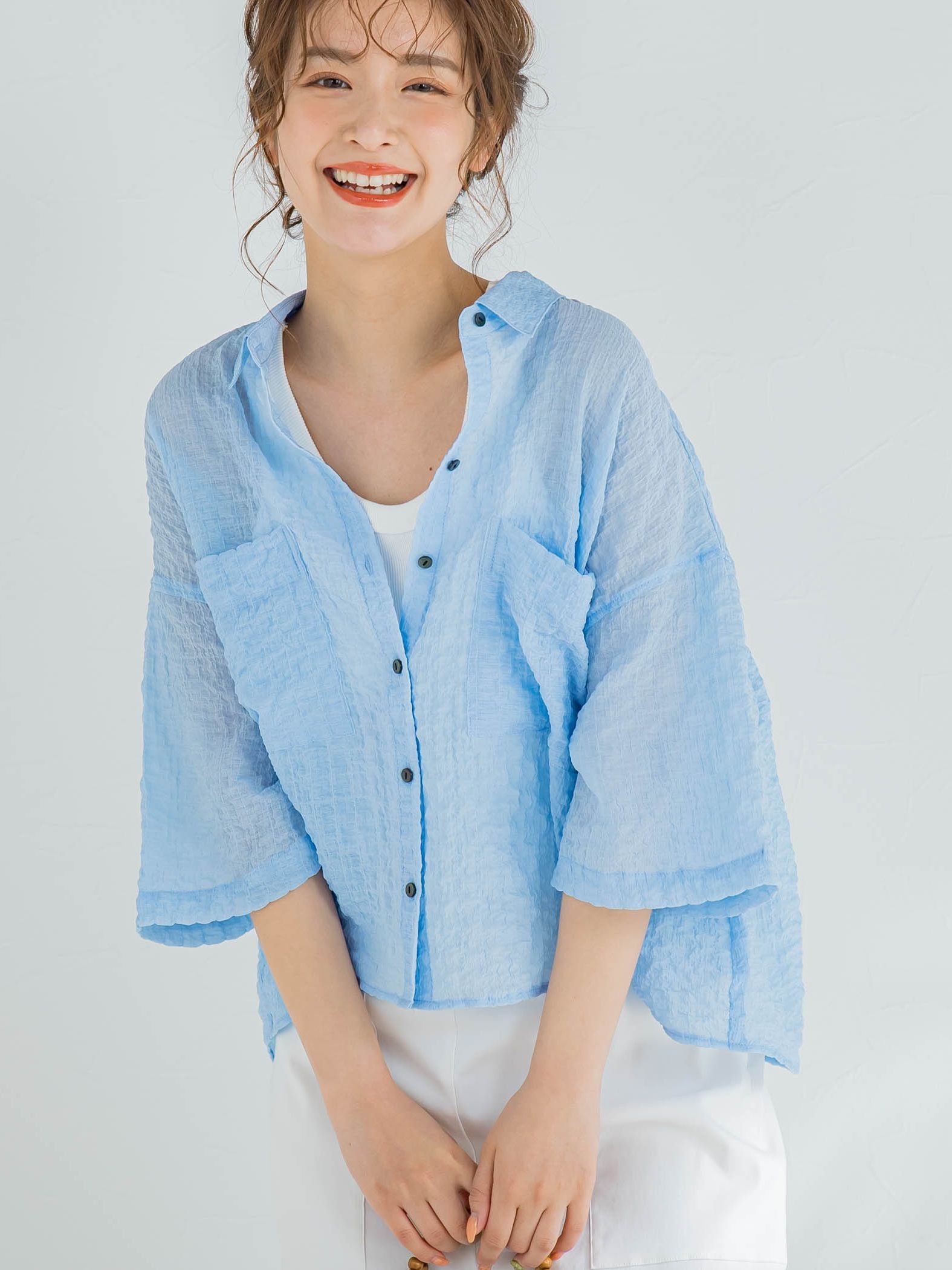 【ぽこぽこと立体的な素材感がかわいい】ショート丈リネンライクシャツ《手洗い可能》