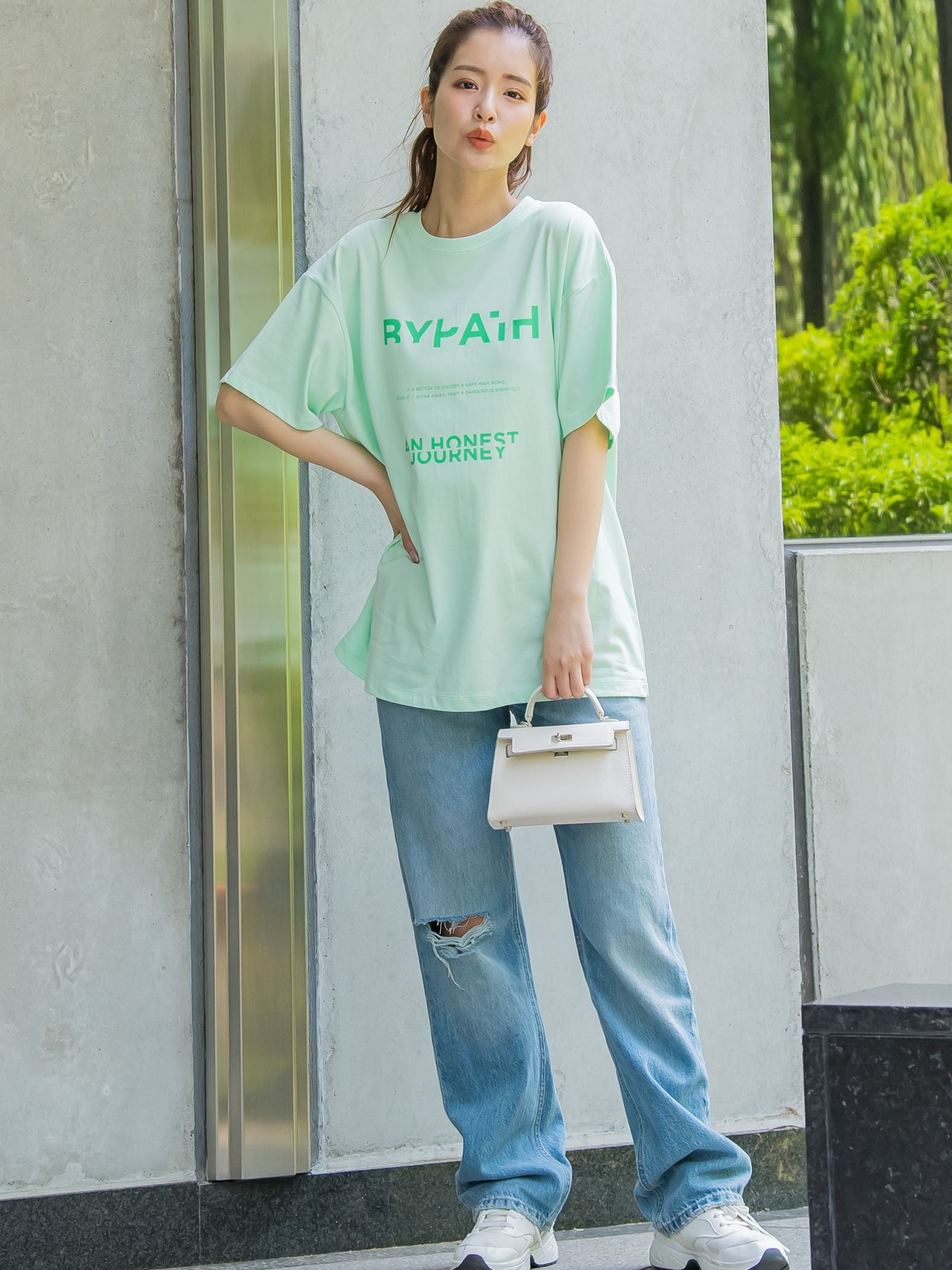【大人も取り入れやすい1枚】アブストラクトカラーTシャツ《洗濯機で洗える》
