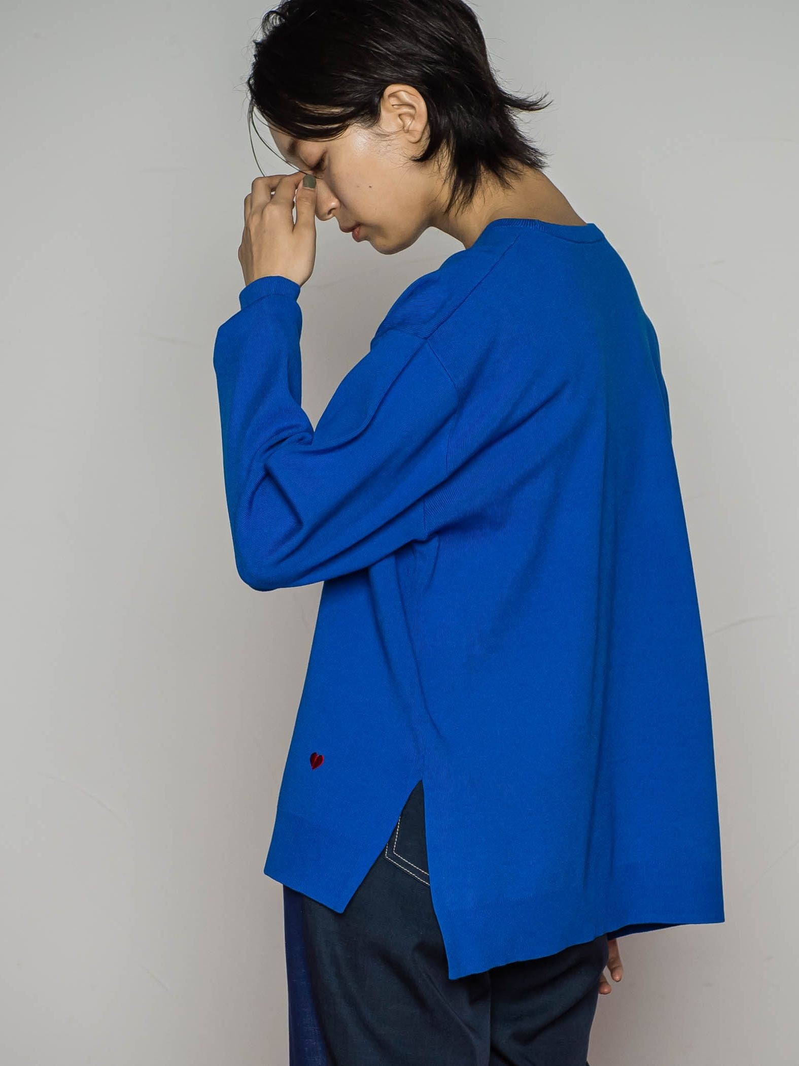 【BIOGRACE】ハート刺繍スウェットライクニットプルオーバー≪手洗い可能≫