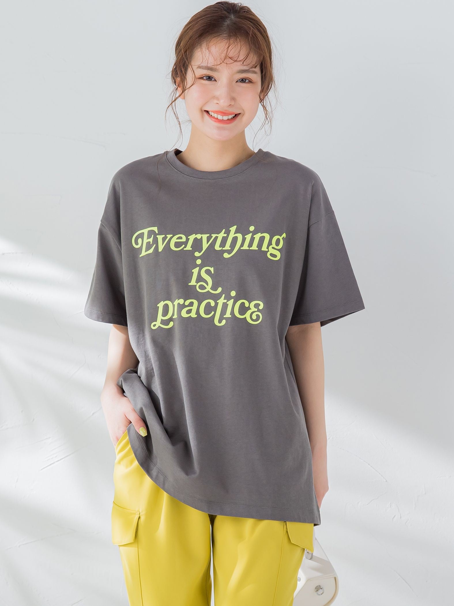 【大人も取り入れやすい】ロゴTシャツ《洗濯機で洗える》