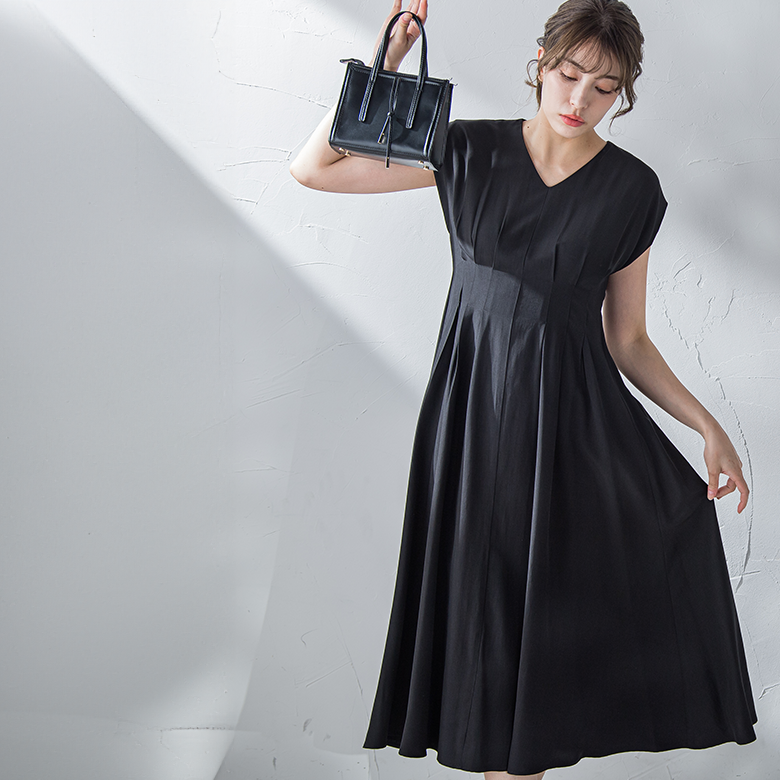 新品タグ付き】黒ドレスketty ひかり