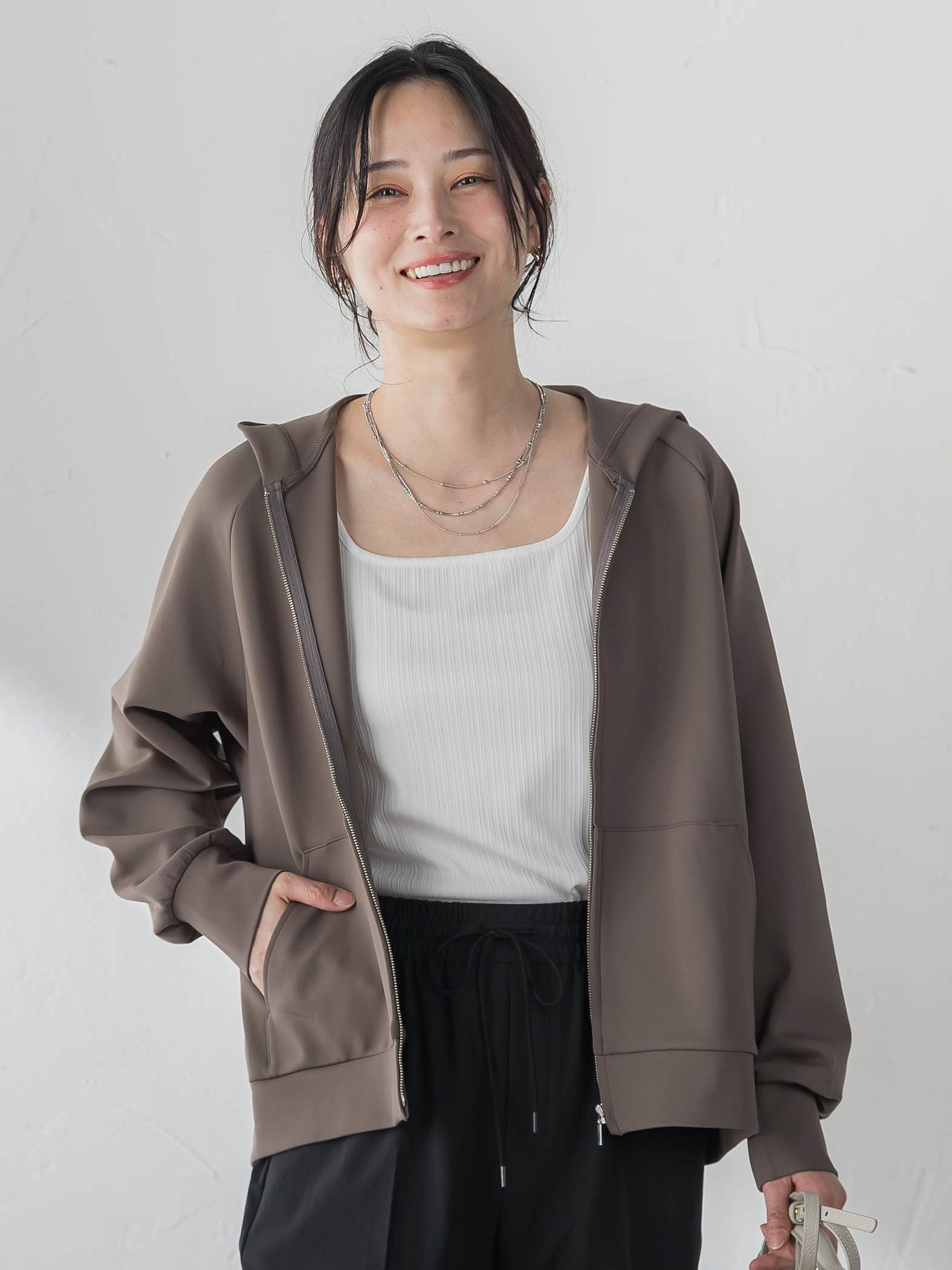 【WEB限定】≪真夏も活躍！≫サラっと快適 多機能ジップパーカー