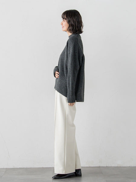 【WEB限定】”毎日頼れる”ゆったりモックネックニット