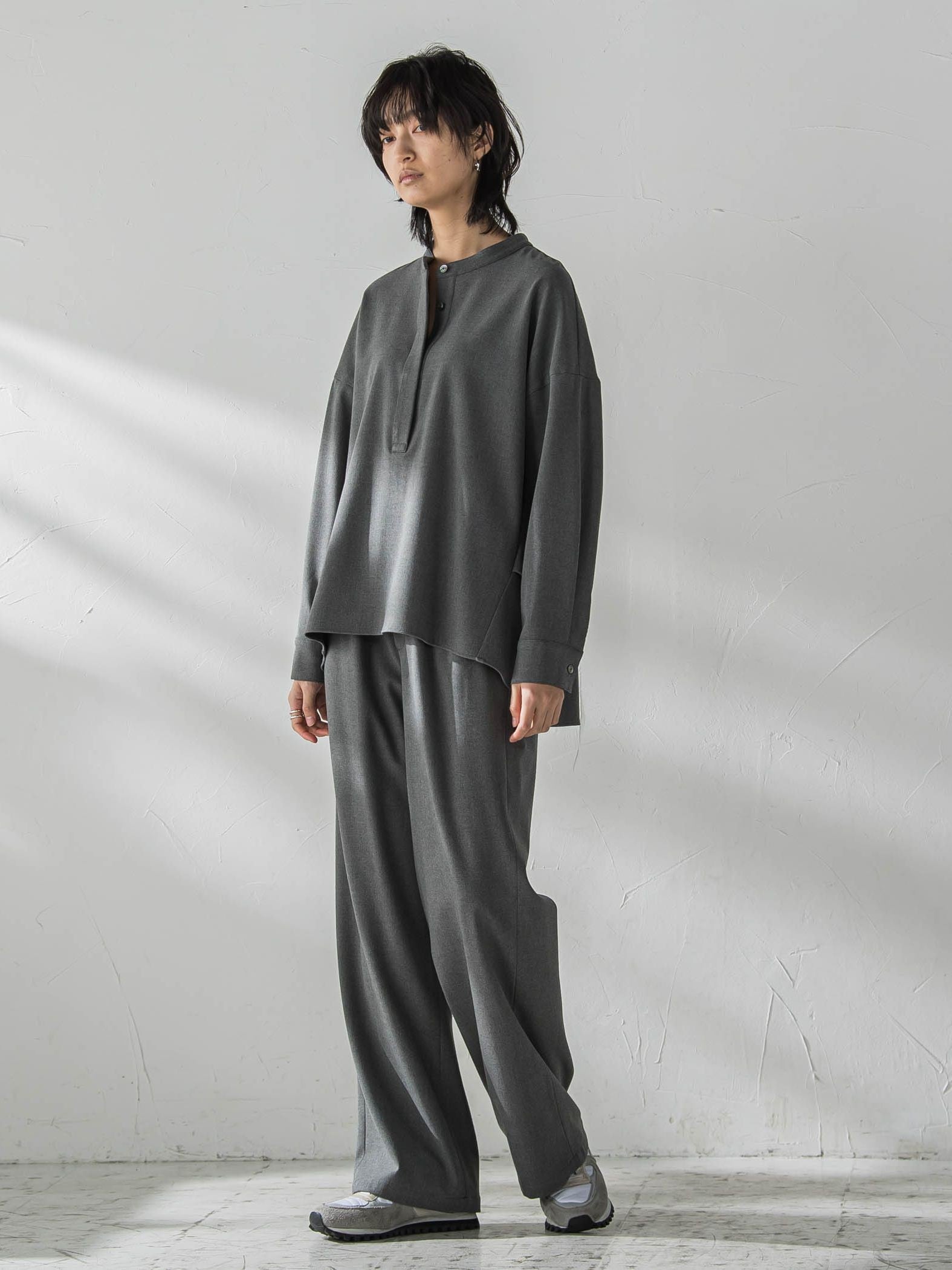 【新色追加】サーモサキソニーバックタックスキッパーブラウス≪洗濯機で洗える≫