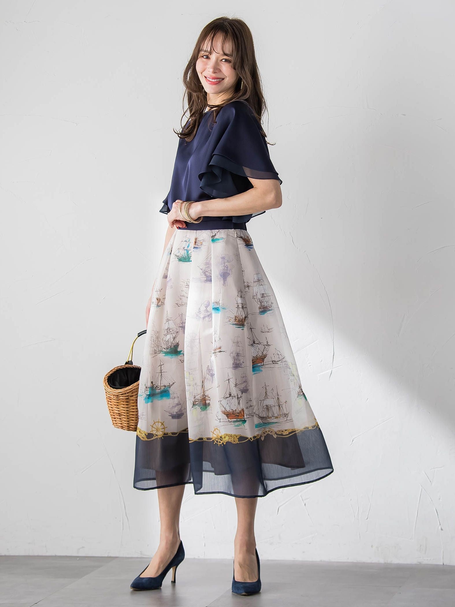 ラッフルスリーブブラウス