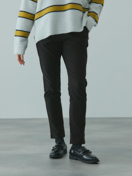 HAKIYASEブラッシュバックテーパードパンツ≪手洗い可能≫