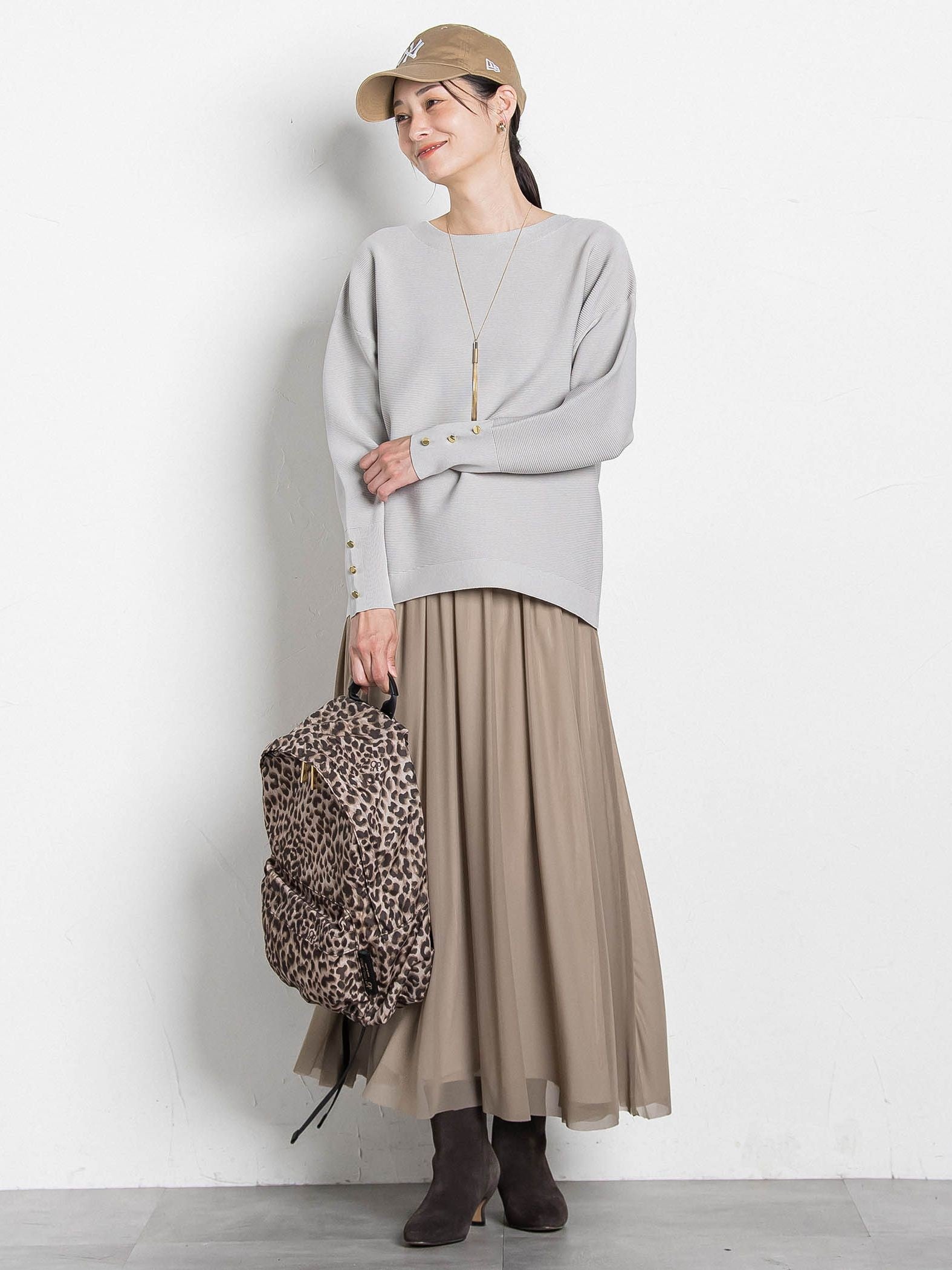 パウダーサテンリバーシブルスカート